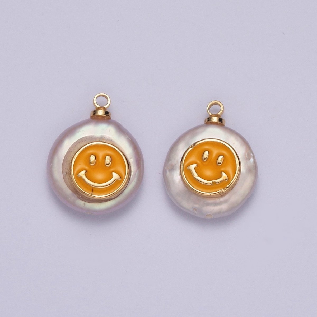 Round Smiley Face Enamel on Freshwater Pearl Charm For Jewelry Making | X-154 - DLUXCA