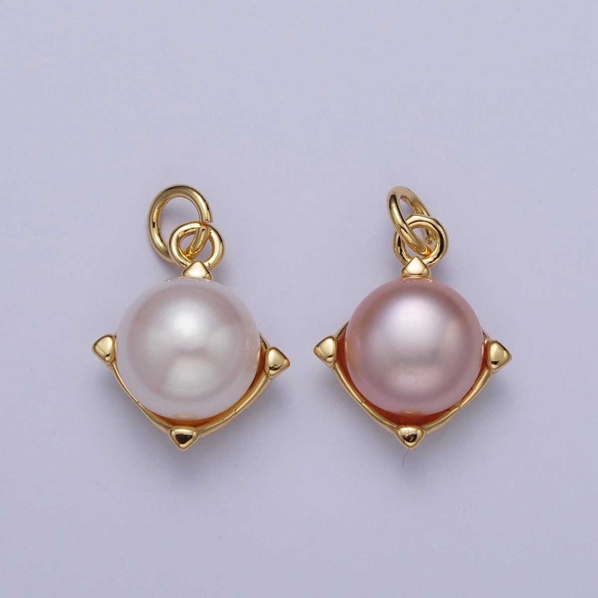 Round White / Purple Shell Pearl Minimalist Spike Gold Charm | N-646
