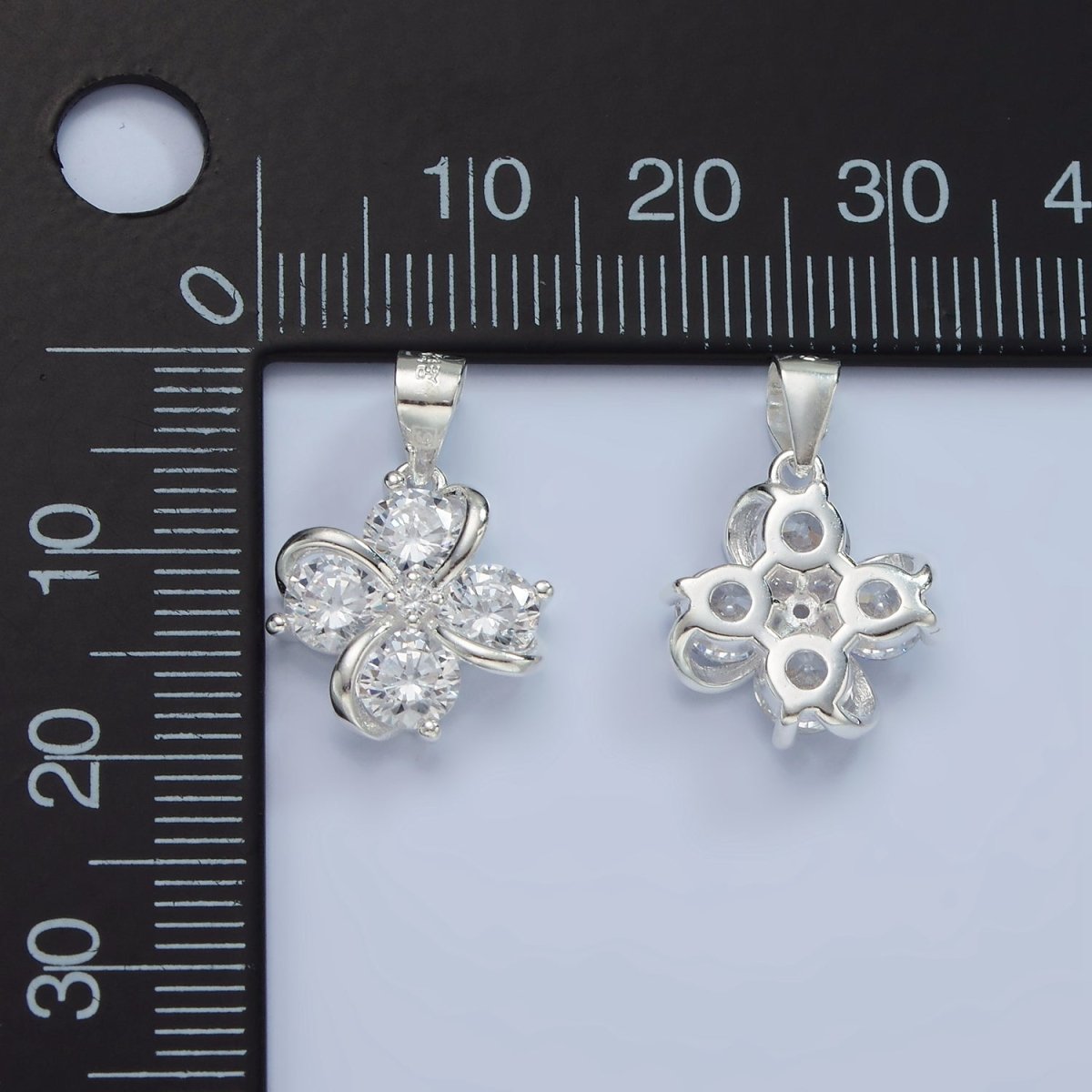 S925 Sterling Silver CZ Band Quatrefoil Clover Pendant | SL-470 - DLUXCA