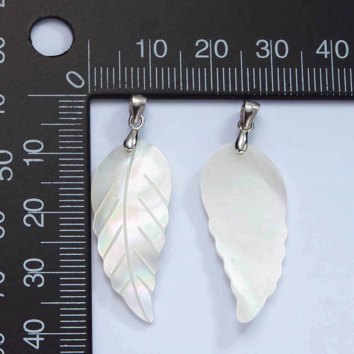 S925 Sterling Silver Shell Pearl Feather Leaf Pendant | SL-465 - DLUXCA