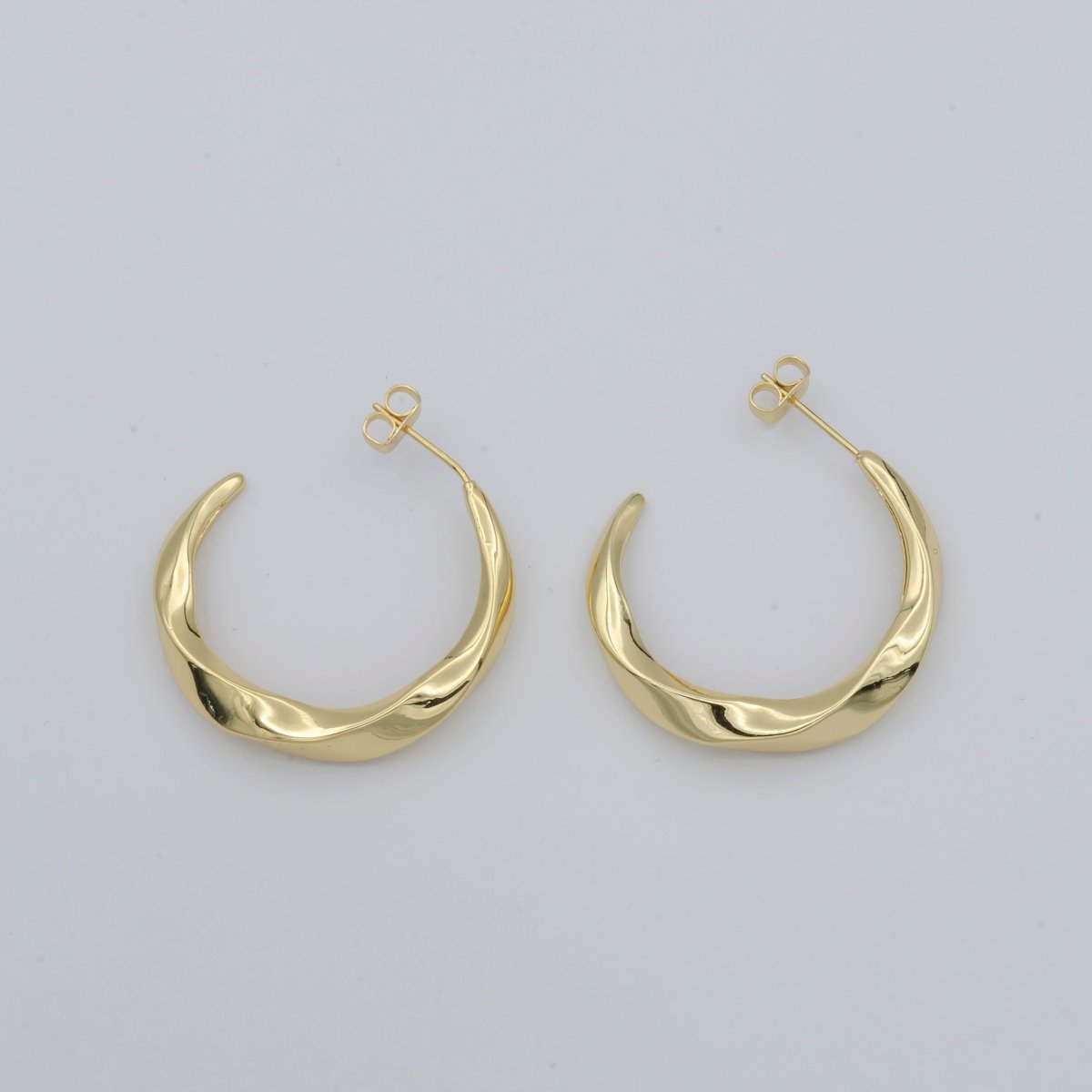 Simple Golden Crescent Model Huggies Earrings, Plain Gold Filled Nature Night Object Formal/Casual Daily Wear Earring Jewelry P-117 - DLUXCA