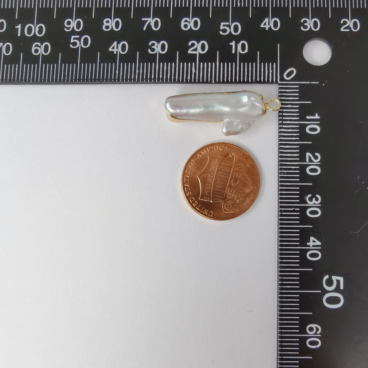 Simple Long Pearl Gold Filled Charm P-1794 - DLUXCA