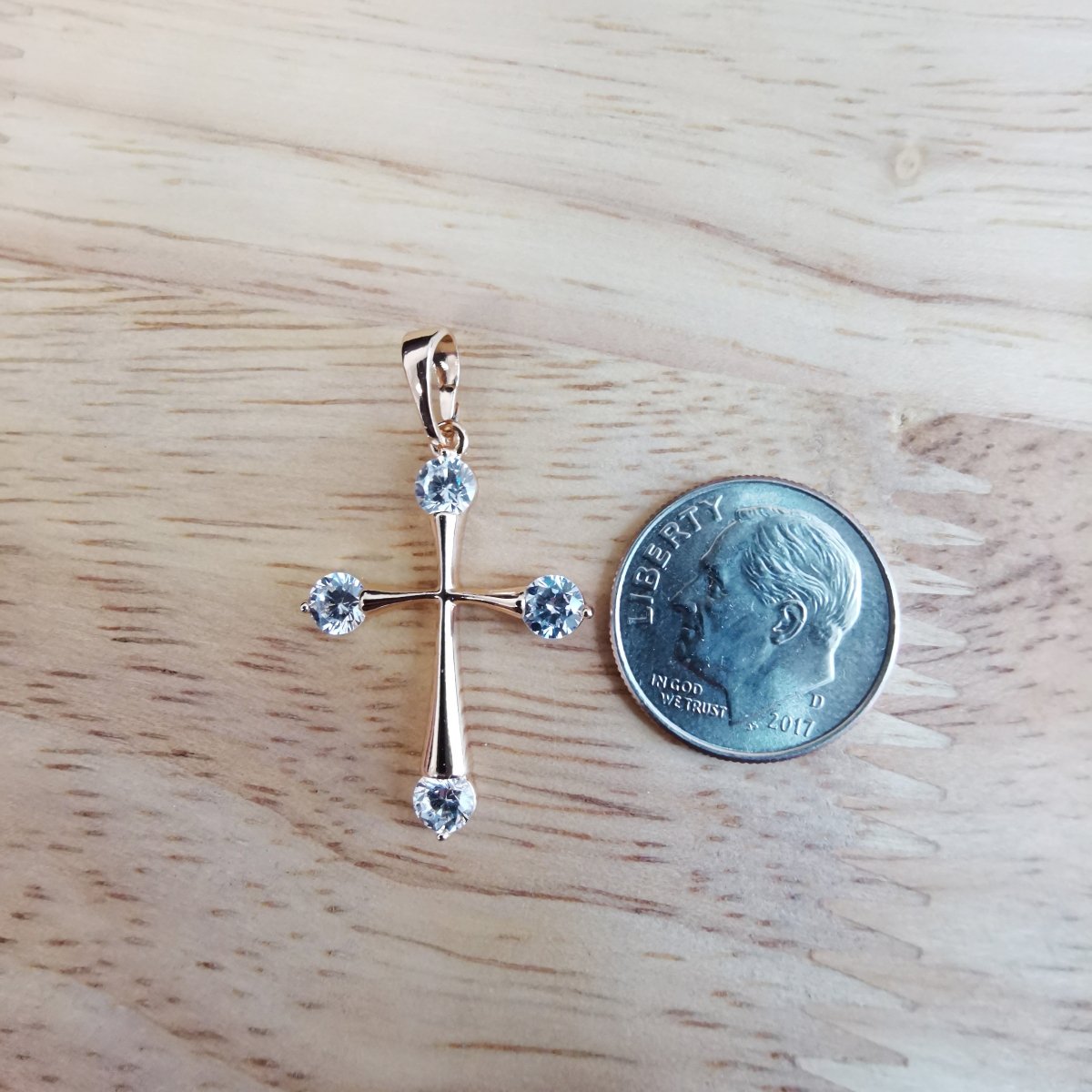 Simple Minimalist Gold Filled Cross Pendants I-827 - DLUXCA
