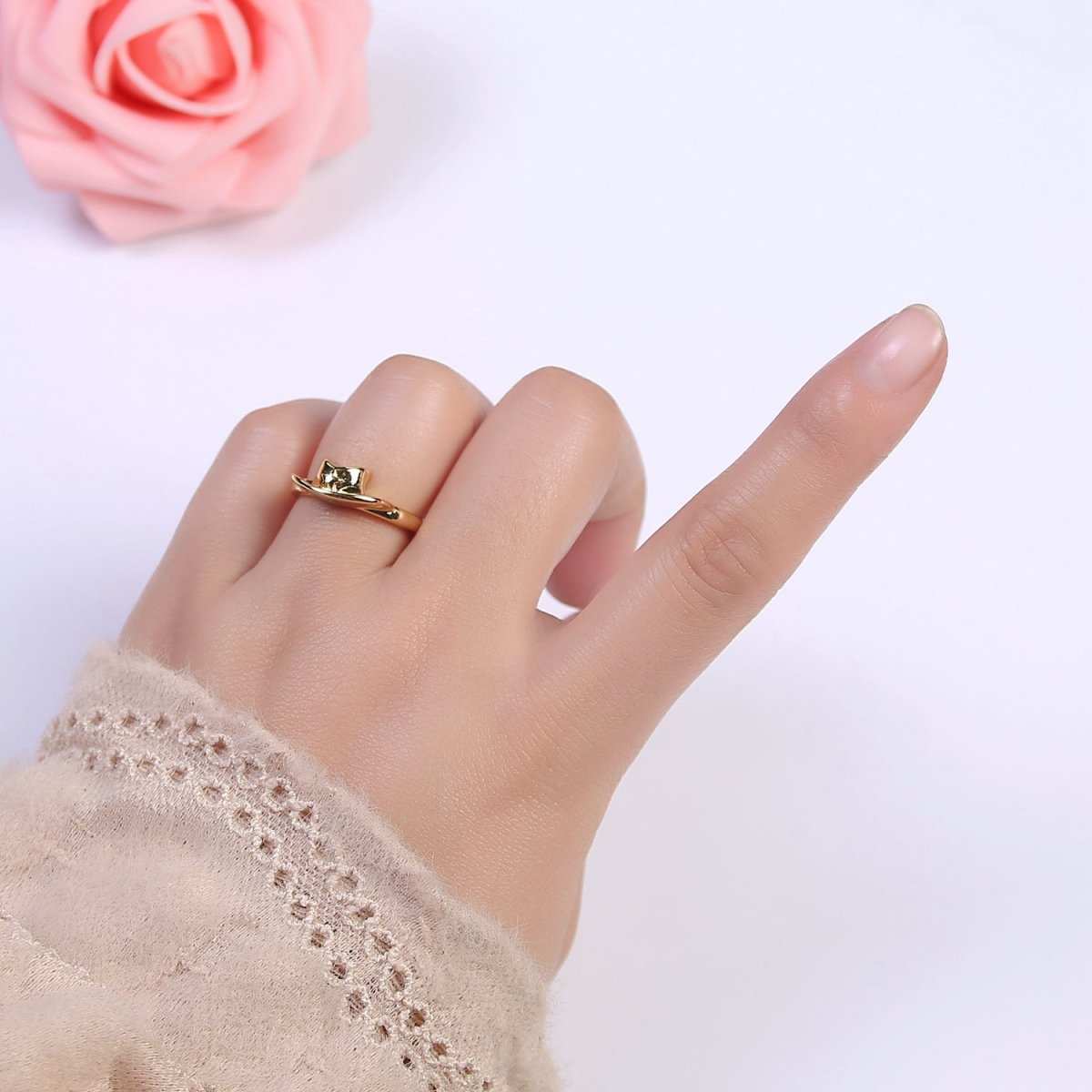 Small Western Cowboy Hat Ring | Dainty Gold Hat on Ring Minimalist Simple Ring Cowgirl Hat U-503