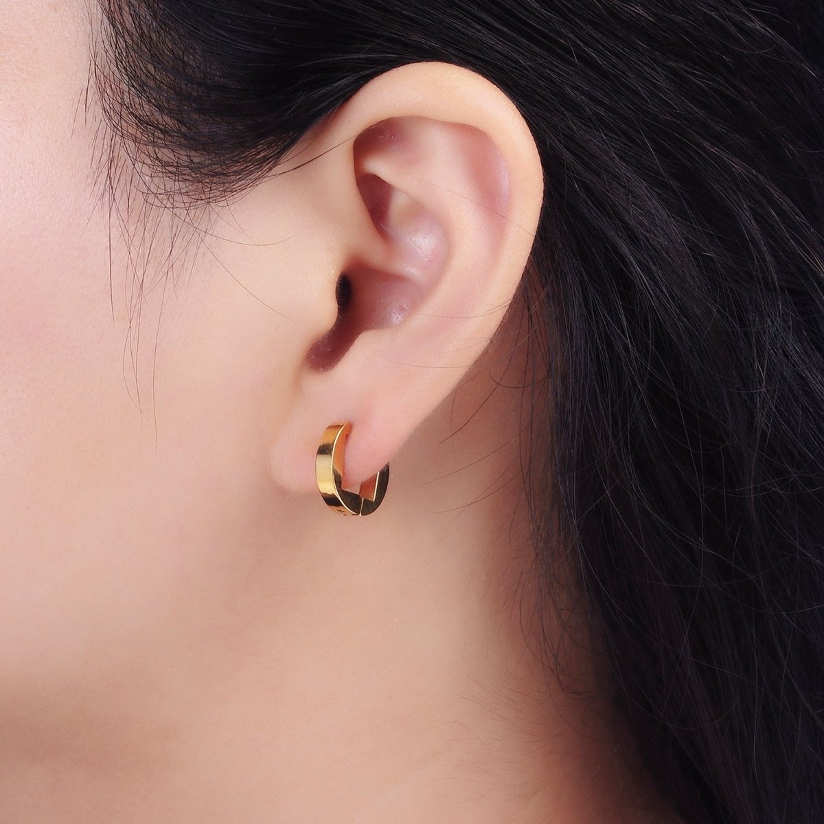 Stainless Steel 12.5mm Flat Round Cartilage Huggie Earrings in Gold & Silver | V197