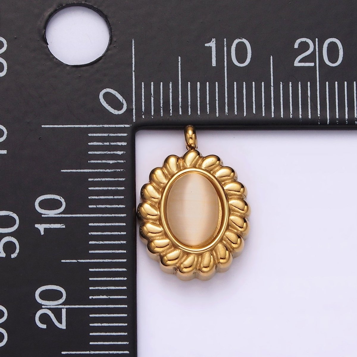 Stainless Steel 17mm Chrysoberyl Cat's Eye Puffed Outline Oval Charm in Gold & Silver | P1261
