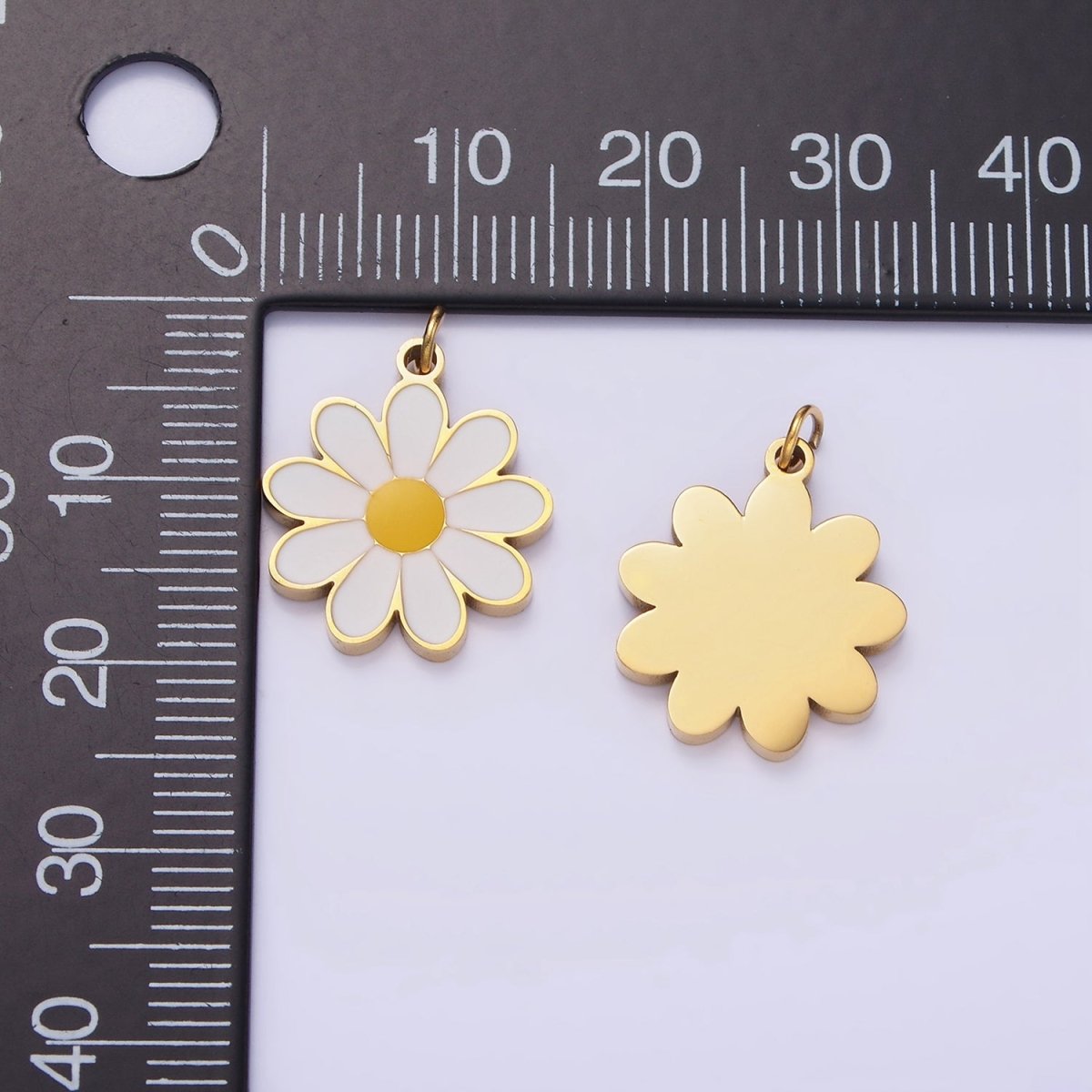 Stainless Steel 20mm Daisy Flower Enamel Charm | P962 - DLUXCA