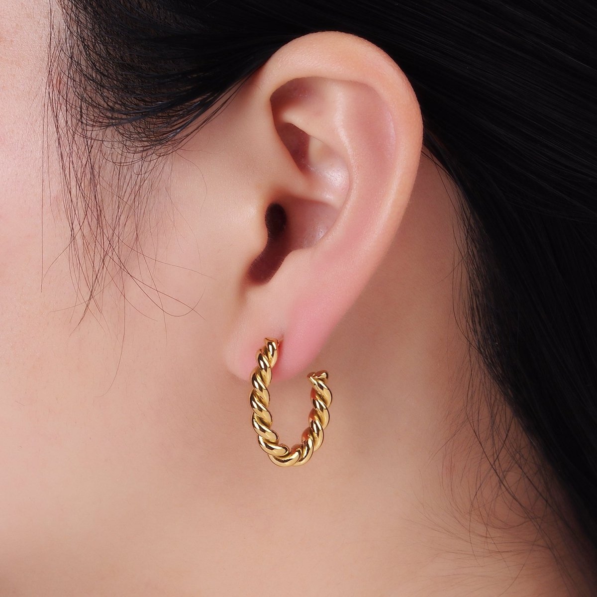 Stainless Steel 25mm Rope Croissant J-Shaped Hoop Earrings in Gold & Silver | P452 P453