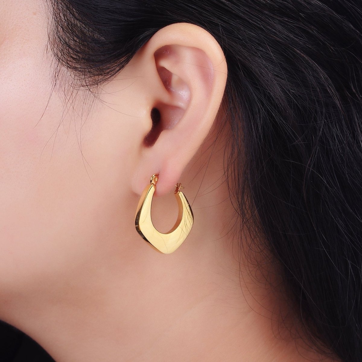 Stainless Steel 25mm U-Shaped Rhombus Latch Earrings in Silver & Gold | AE200 AE201