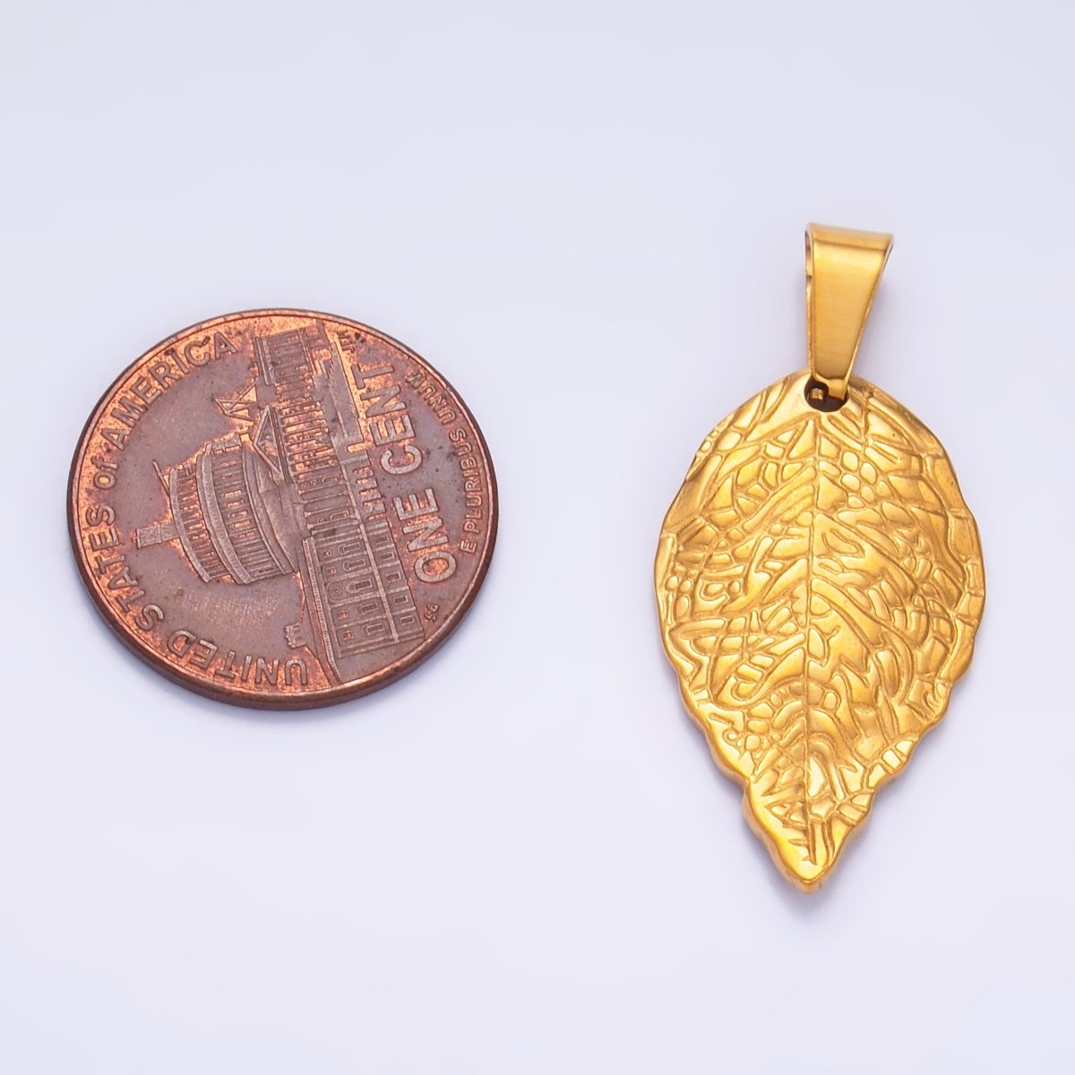 Stainless Steel Artisan Leaf Nature Pendant | P1212 - DLUXCA