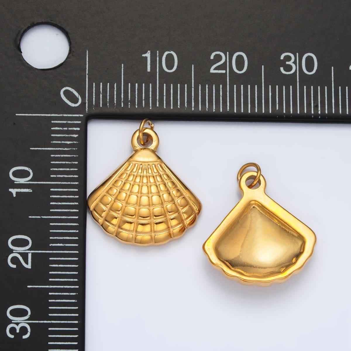 Stainless Steel Clam Sea Shell Minimalist Mini Charm | P1038 - DLUXCA