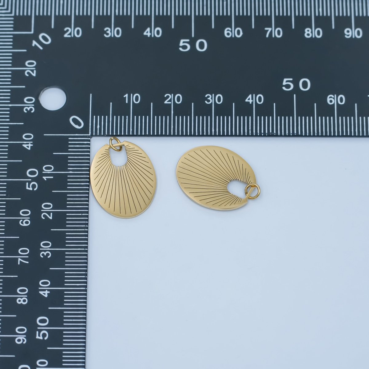 Stainless Steel Lined Sunburst Oval Charm | P589 - DLUXCA
