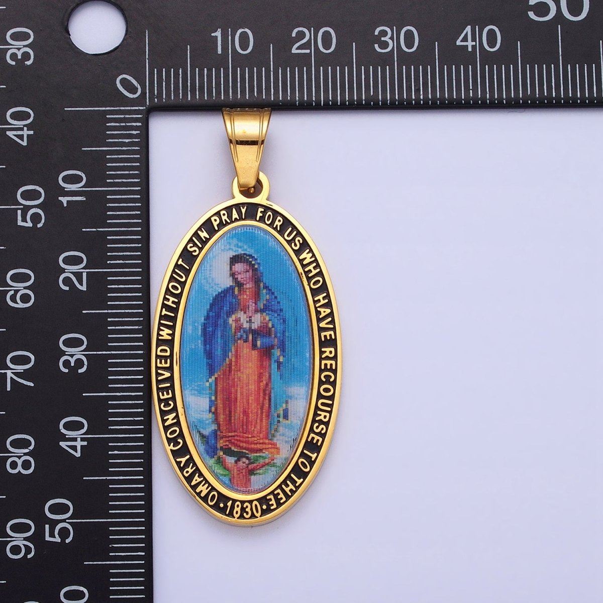 Stainless Steel Religious Mother Virgin Mary Prayer Inscription Oval Pendant in Gold & Silver J-773 J-776