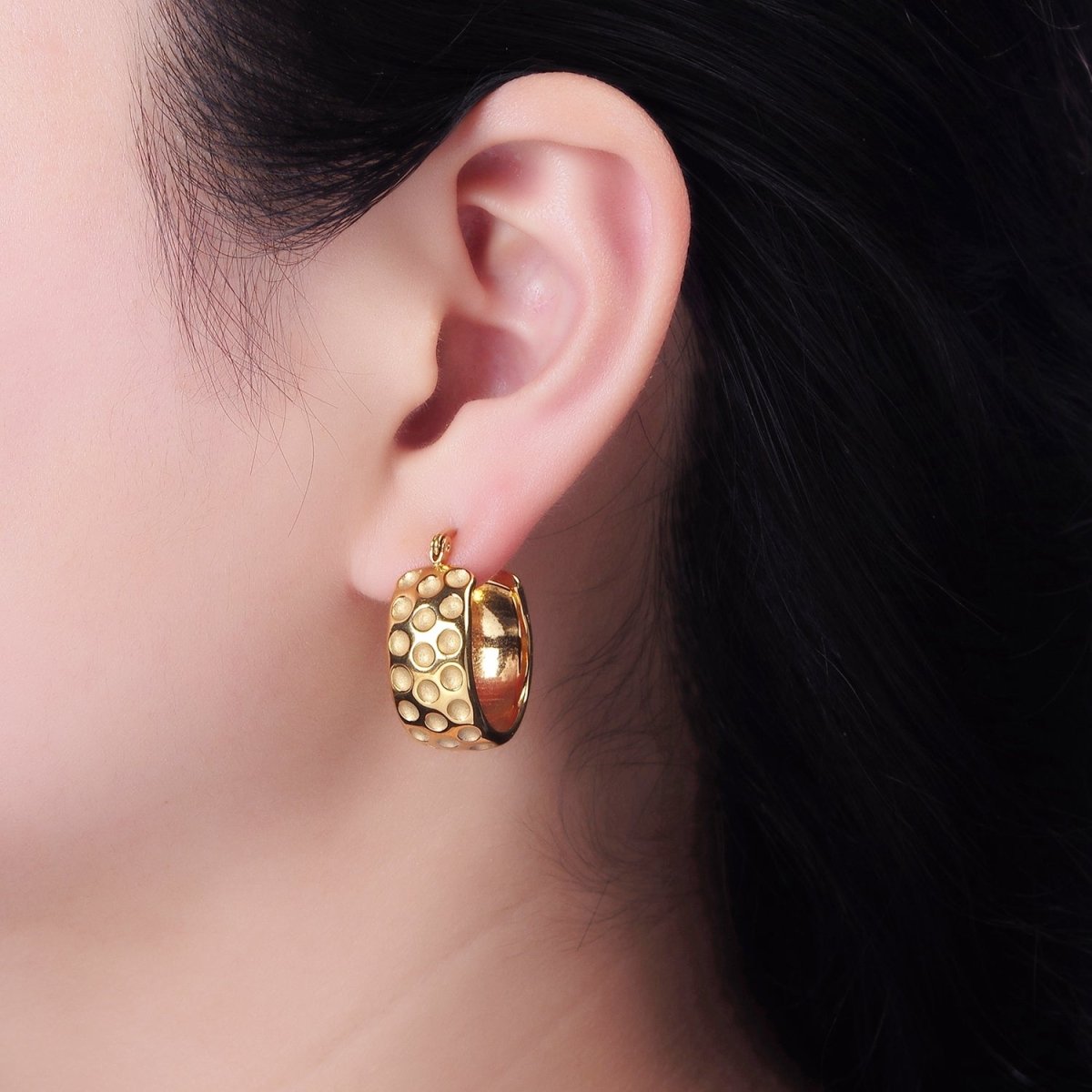 Stainless Steel Round Dotted Hammered Wide 25mm Latch Hoop Earrings | AE393 - DLUXCA