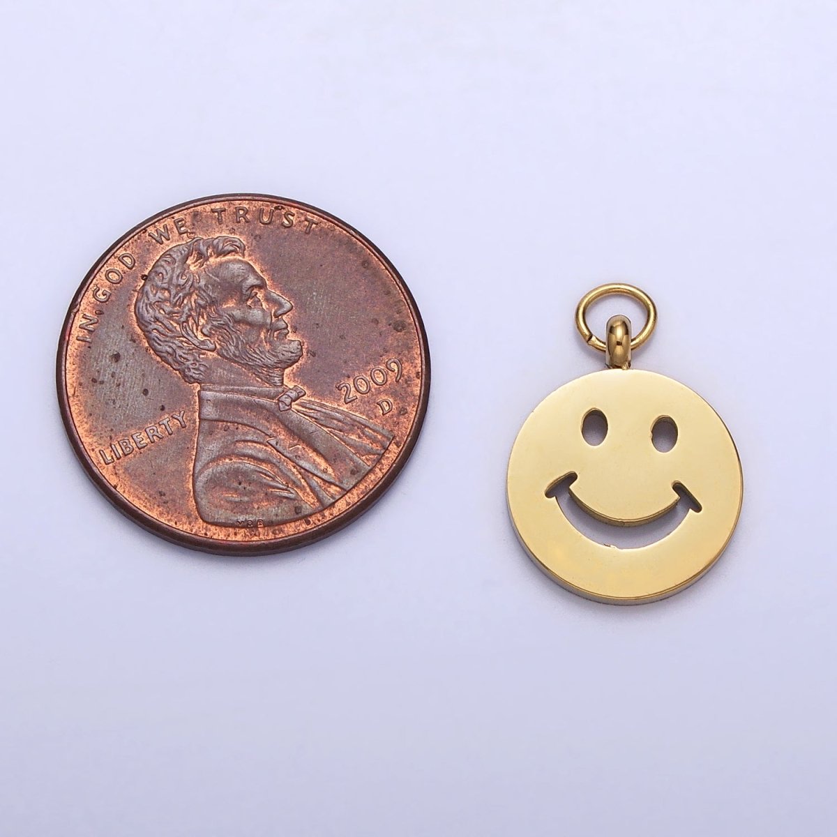 Stainless Steel Smiley Face 8mm, 12mm Round Charm in Gold & Silver | P-882 P-883