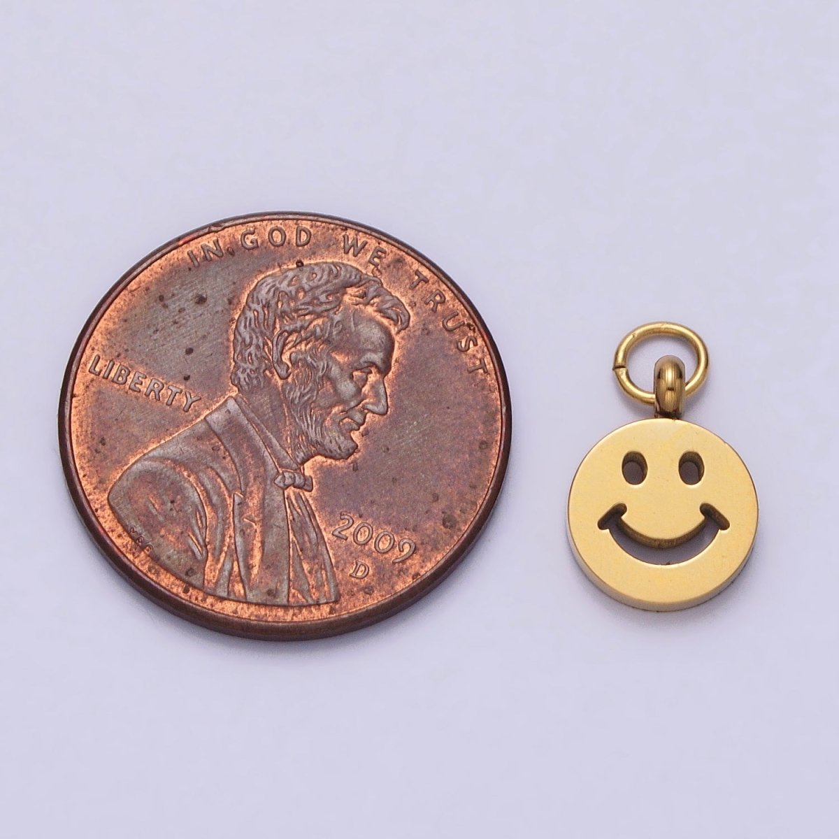 Stainless Steel Smiley Face 8mm, 12mm Round Charm in Gold & Silver | P-882 P-883