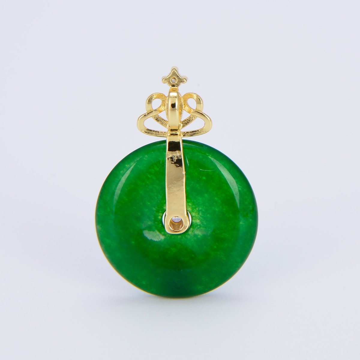Stunning Chinese Green Donut Charm Green Jade Pendant Lucky Stone with Gold Crown Bail for Necklace Supply AH-310