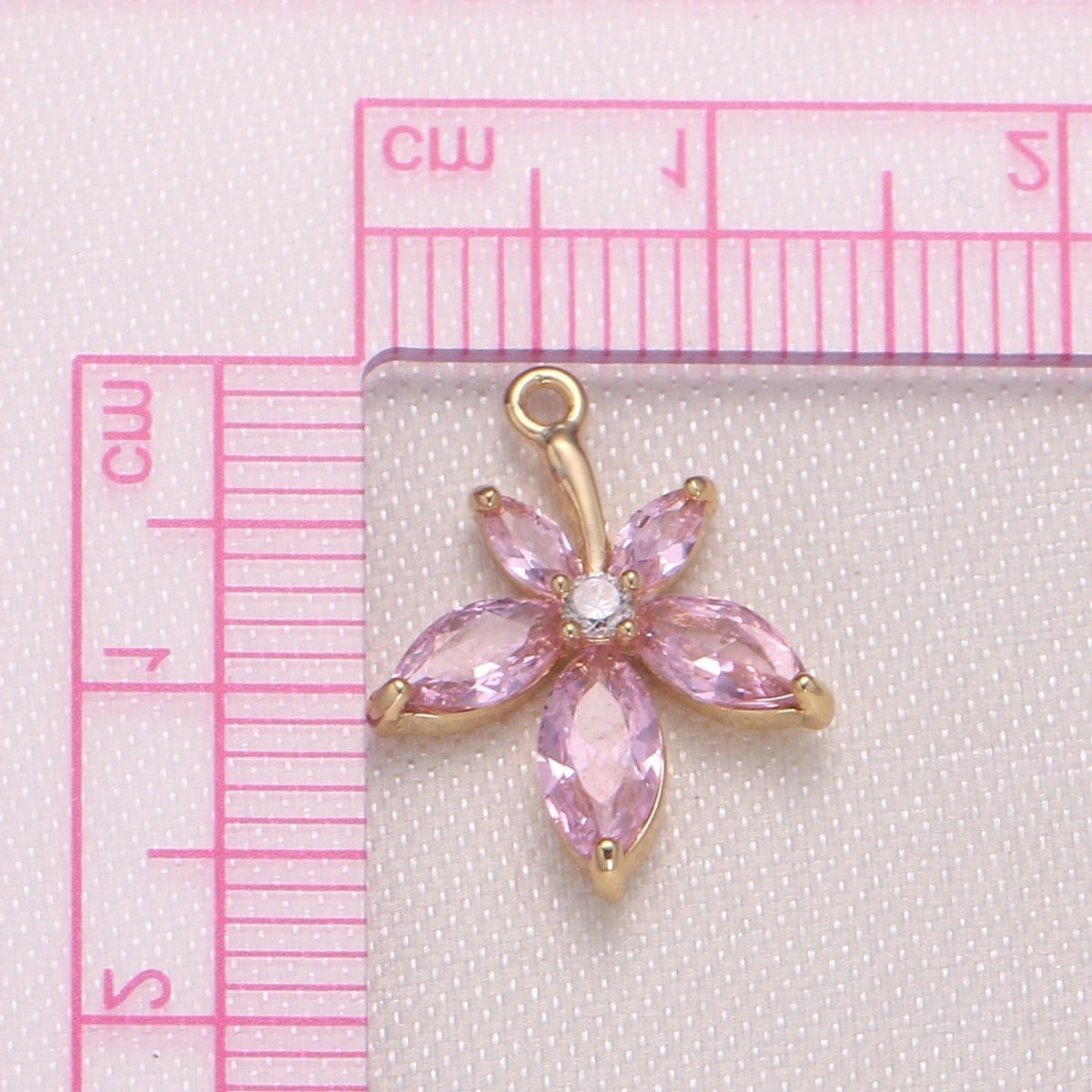 Tiny Flower Charm, Floral Daisy Petal Charm Pendant Yellow Purple Pink GP-949 GP-950 GP-951