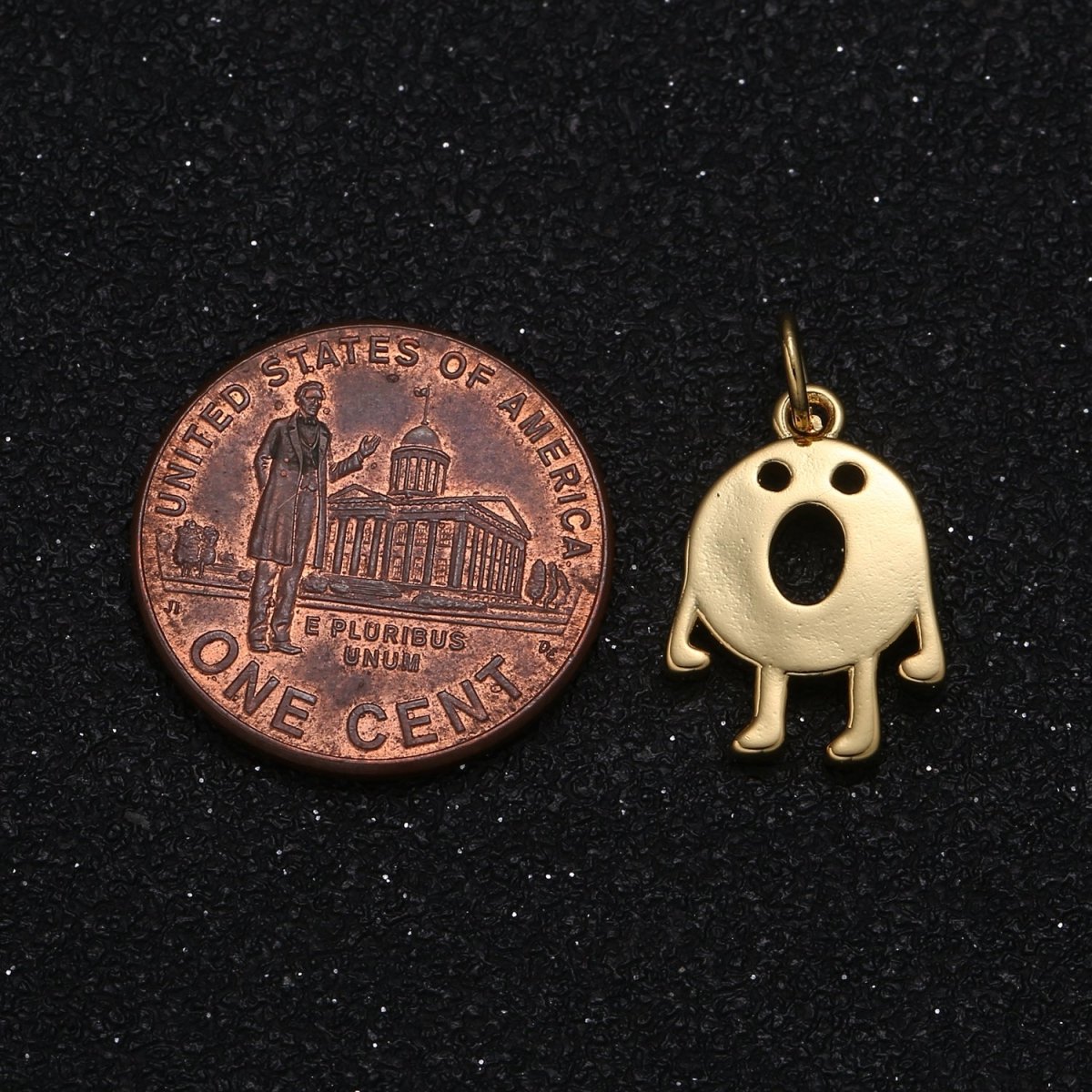 Tiny Gold Plated Gasping Shock Face Charm Golden Thin Plate Screaming Gesture Charm Pendant GP-039
