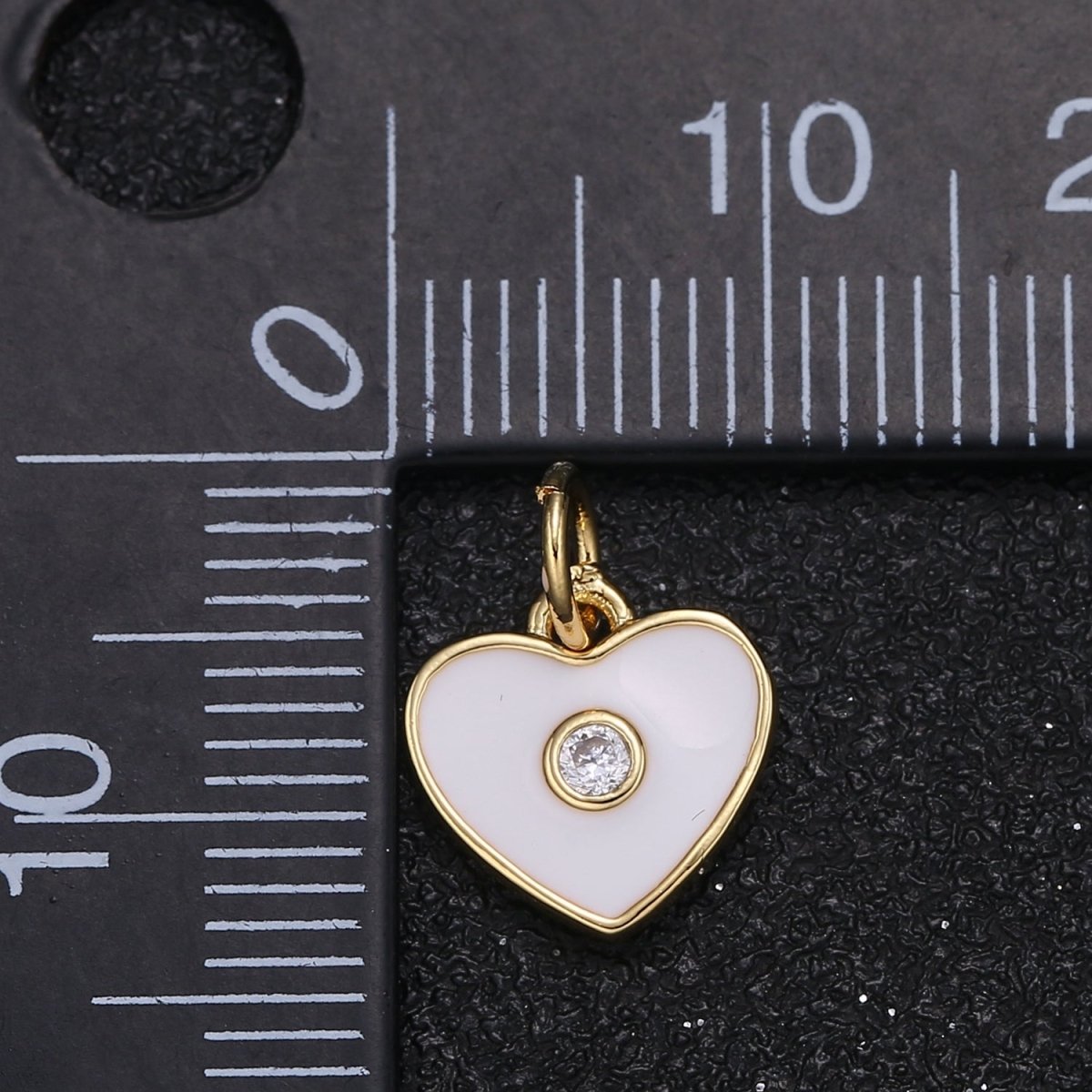 Tiny Single Centered Crystal on Plain Heart Charm CZ Love Valentine Plain Heart Charm Pendant GP-081 GP-082