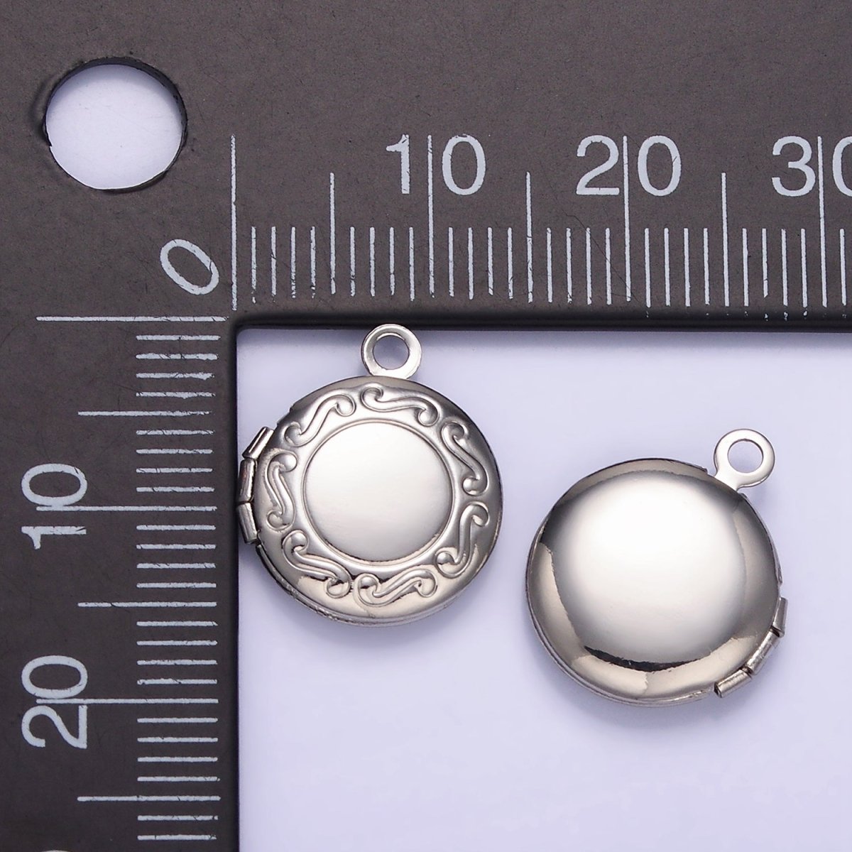 White Gold Filled 16mm Curved Engraved Round Locket Charm in Gold & Silver | H357