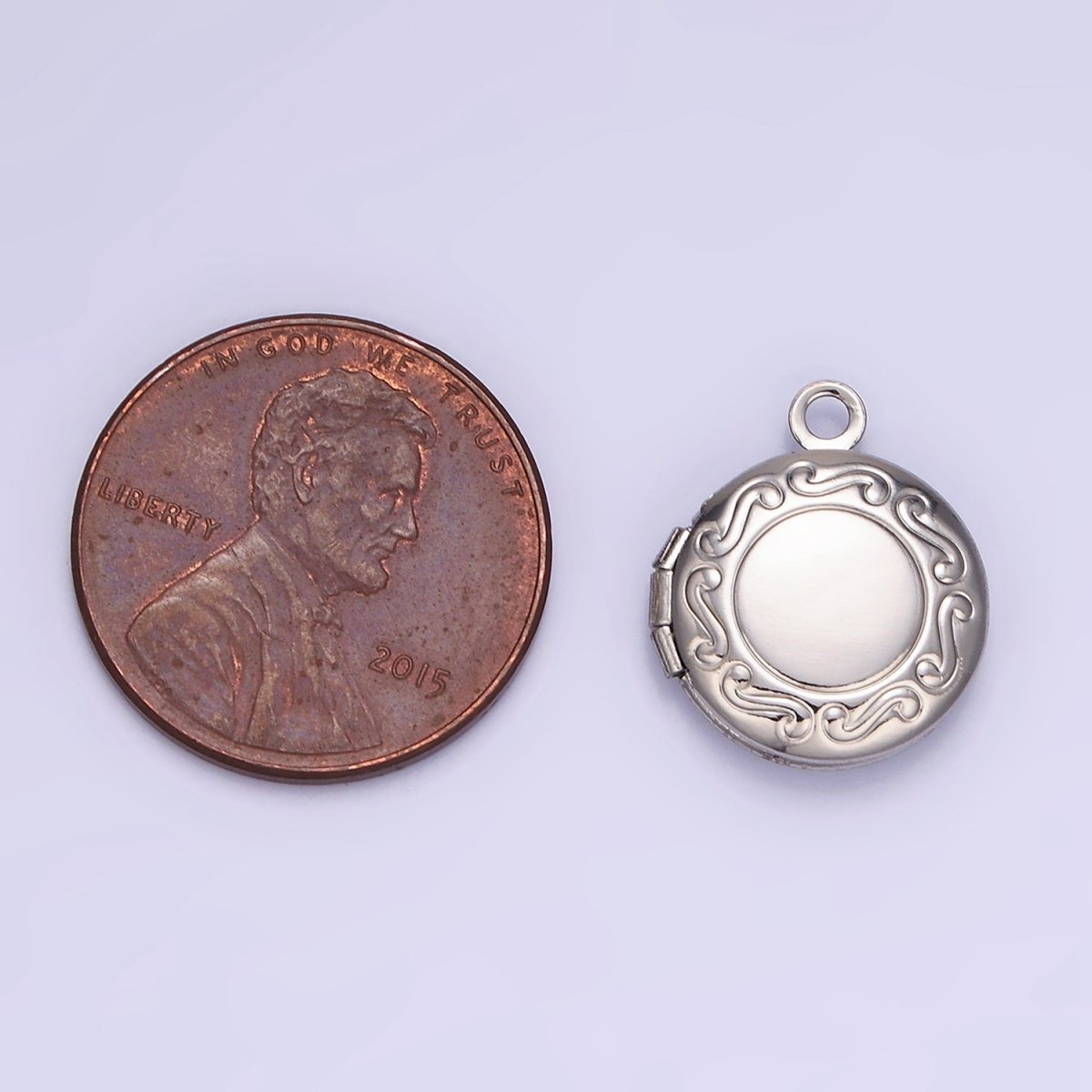 White Gold Filled 16mm Curved Engraved Round Locket Charm in Gold & Silver | H357