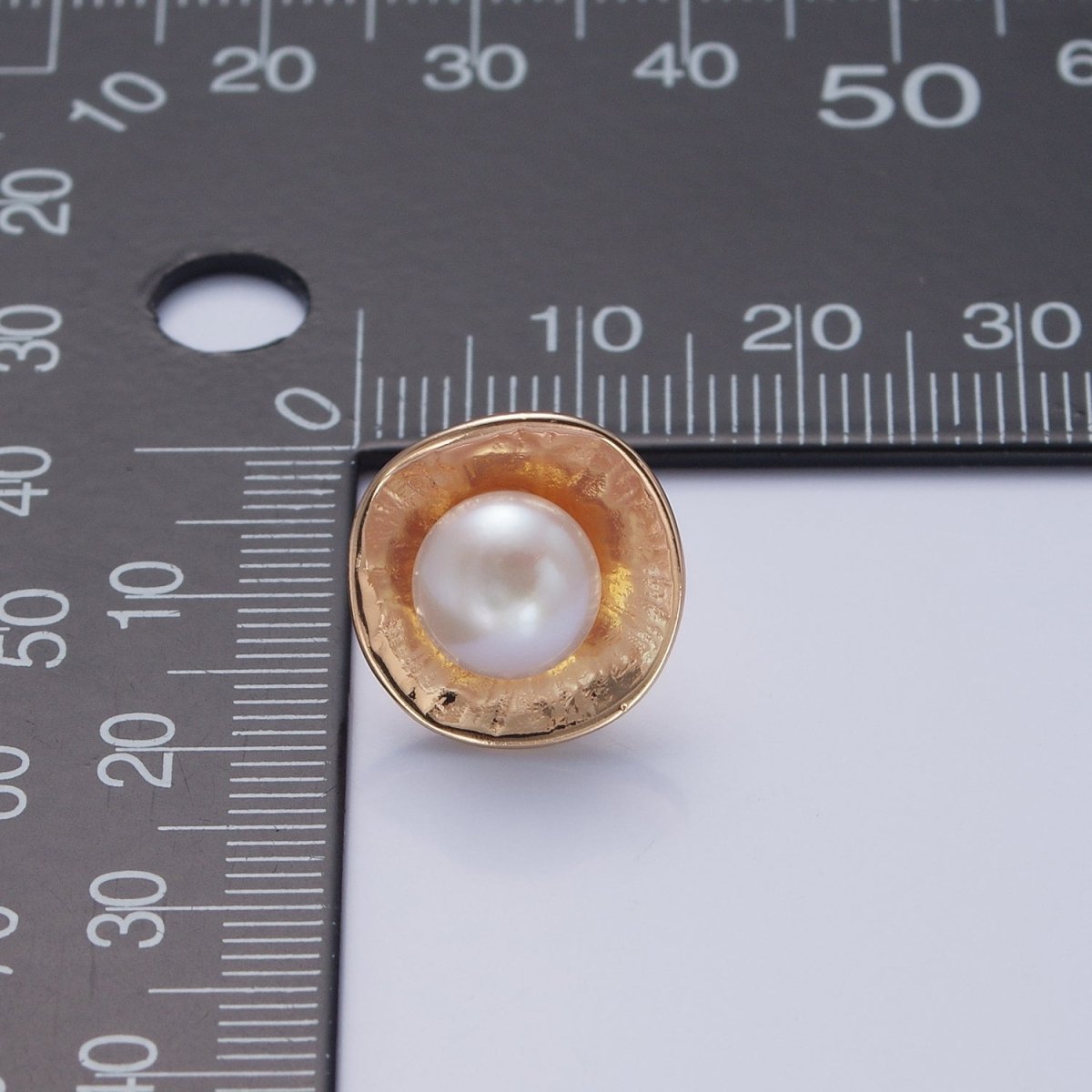 White Pearl Stud Earring T-537 - DLUXCA