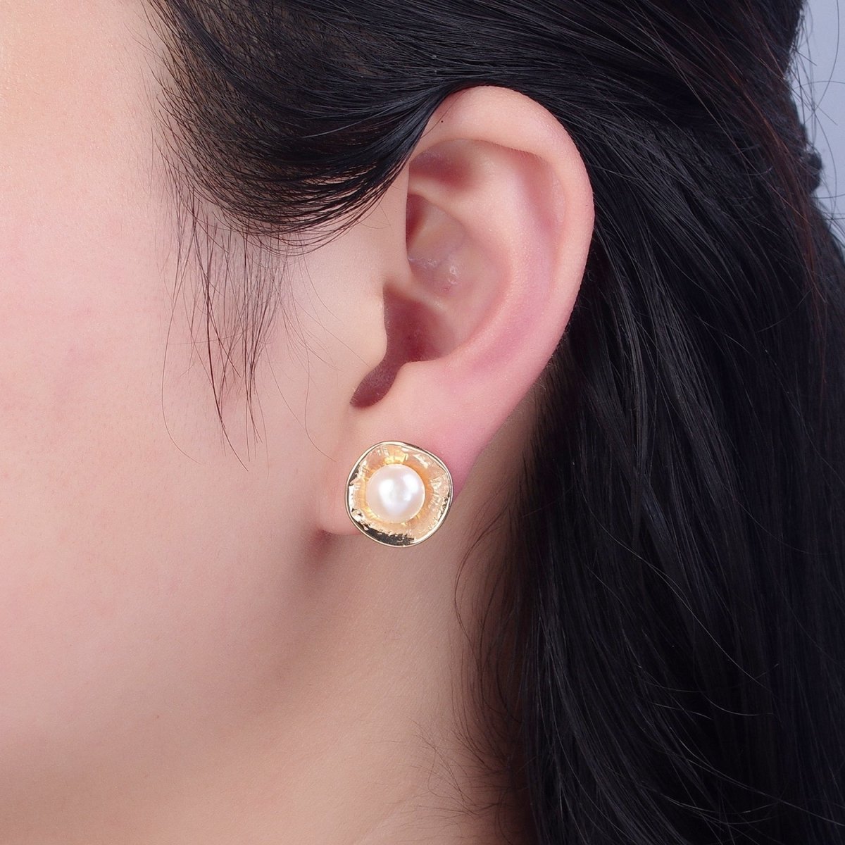 White Pearl Stud Earring T-537 - DLUXCA
