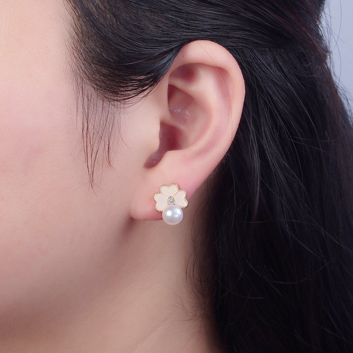 OS White Pearl Stud Earring with Pink Heart for Wedding Jewelry T-531