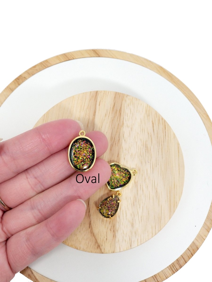 Wholesale Fashion Tiny Gold Plated Bezel Green Pink Iridiscent Opal Charm Dainty Teardrop Heart Oval Opals Beads Making Jewelry Gemstone E-442