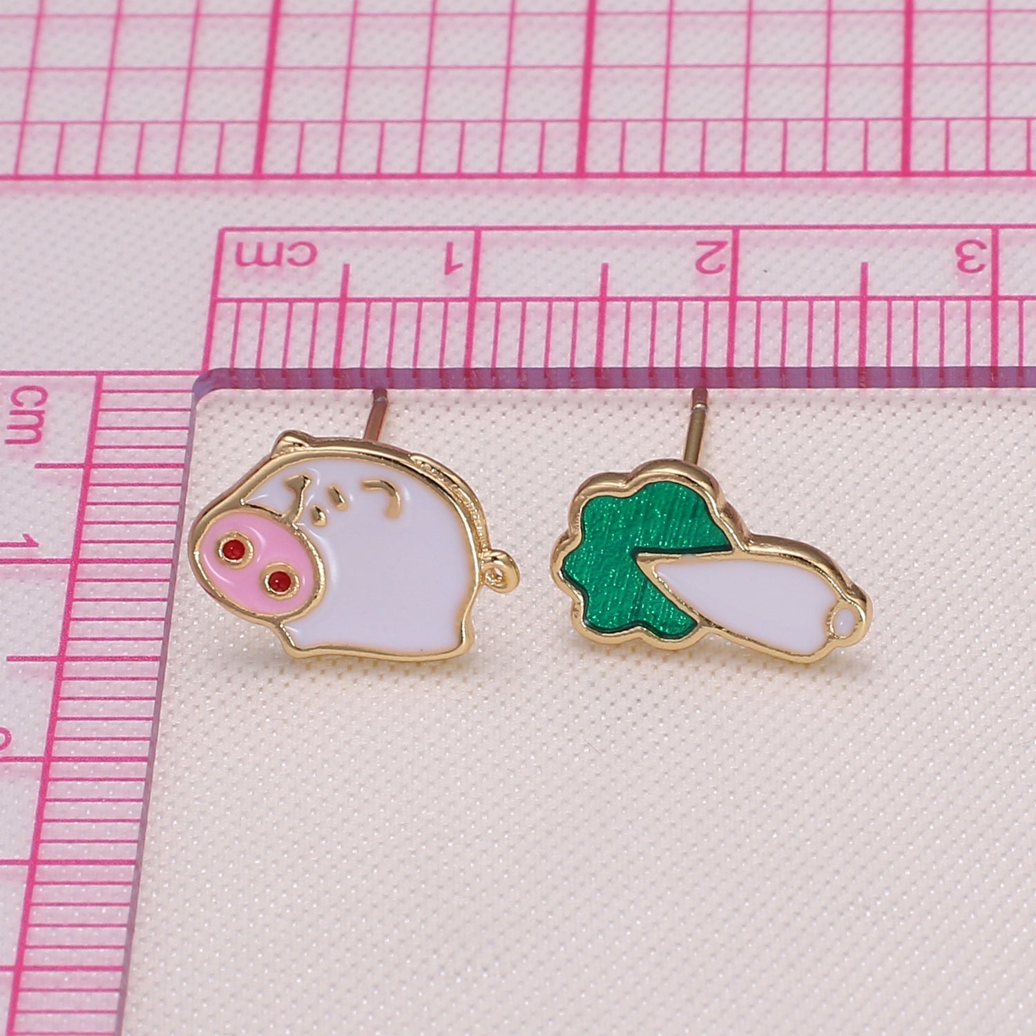 Gold Plated Dainty Piggy and Turnip Stud Earring Golden Tiny Nature Animal Veggies Earring Jewelry GP-1038 - DLUXCA