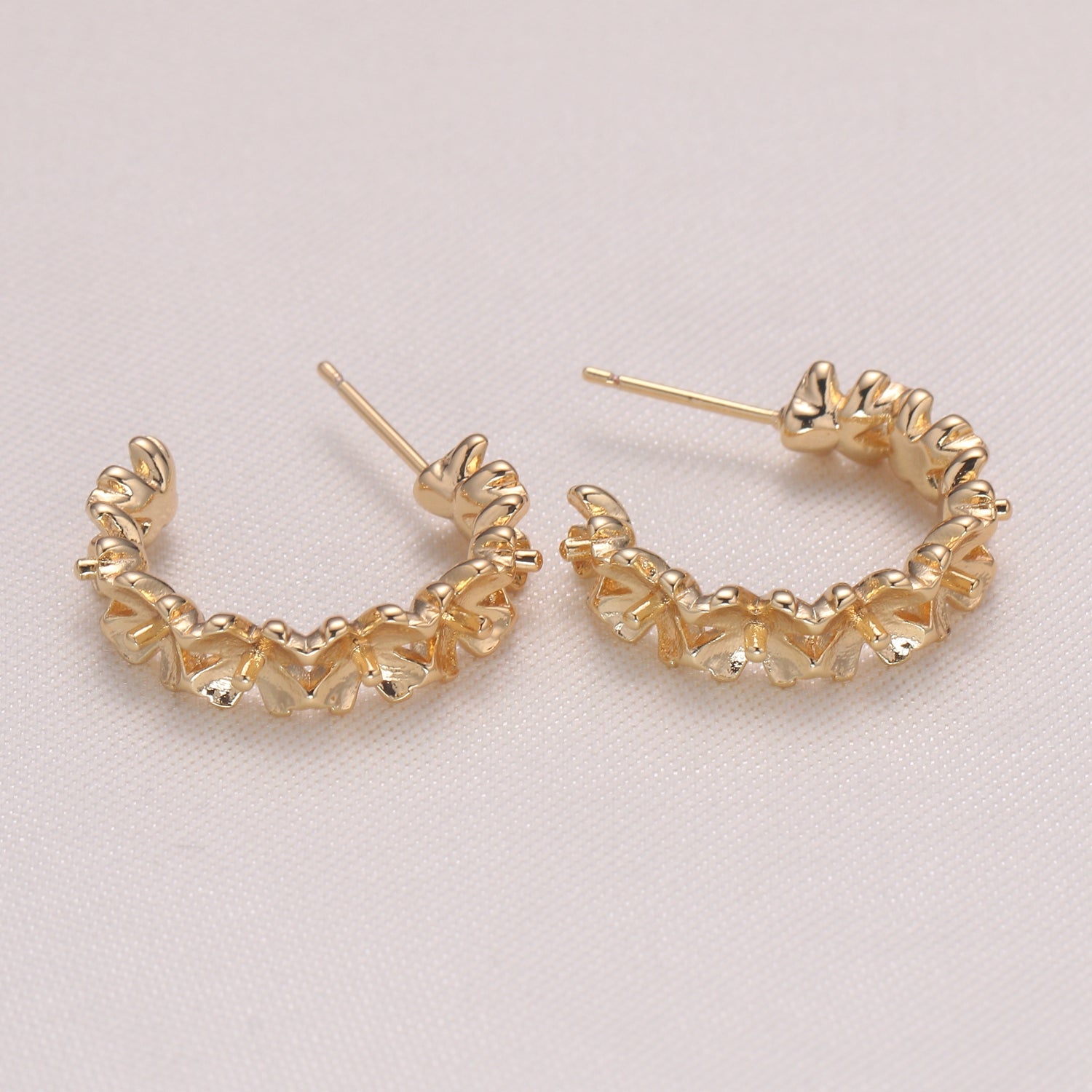 Dainty Gold Plated Braid Link Stud Earrings Jewelry Dainty Golden Round Wave Stud Earring GP-987 - DLUXCA