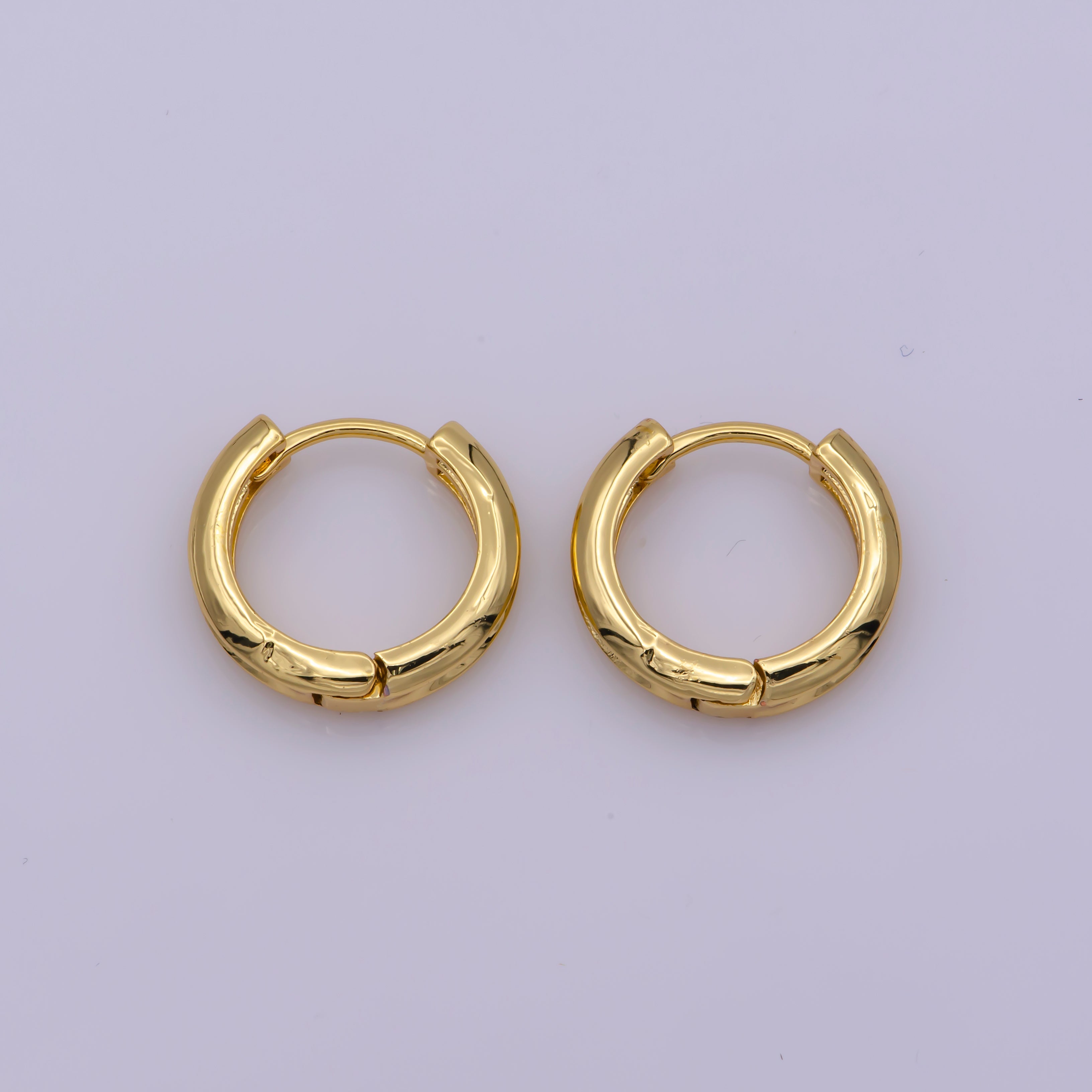 24K Gold Filled Curved 16.2mm Huggie Hoop Geometric Earrings | Leo-569 - DLUXCA