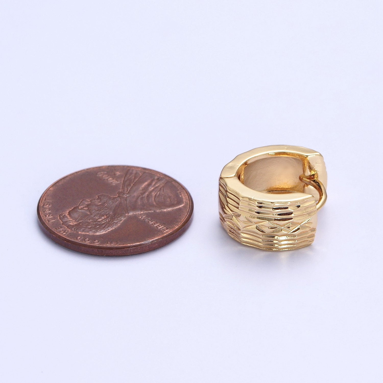 24K Gold Filled Textured Carved Lines Wide Huggie Hoop Earrings T-184 - DLUXCA