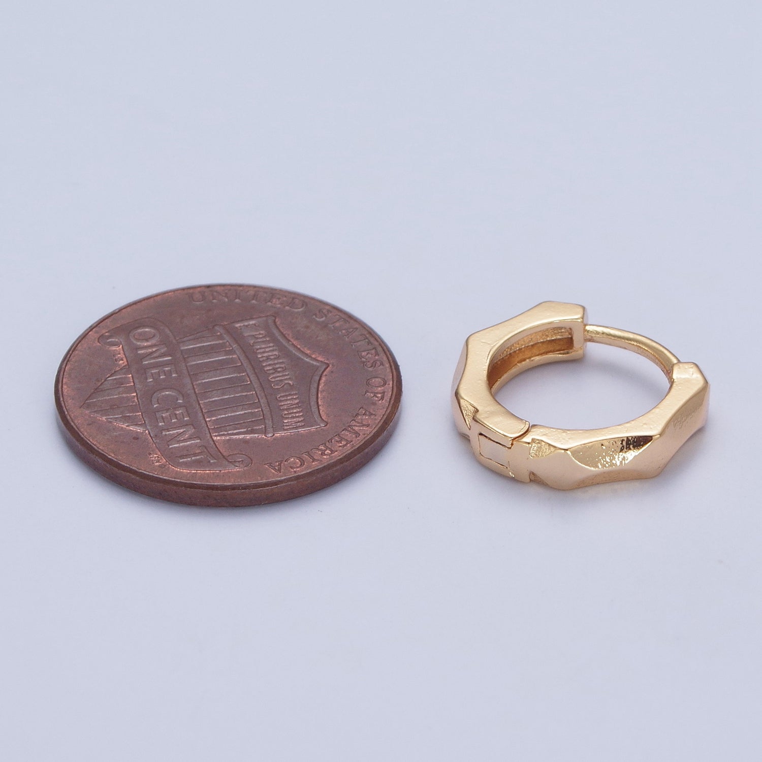 24K Gold Filled Multi Faceted Huggie, 13x14mm Geometric Hammered Hoops Earrings W697 - DLUXCA