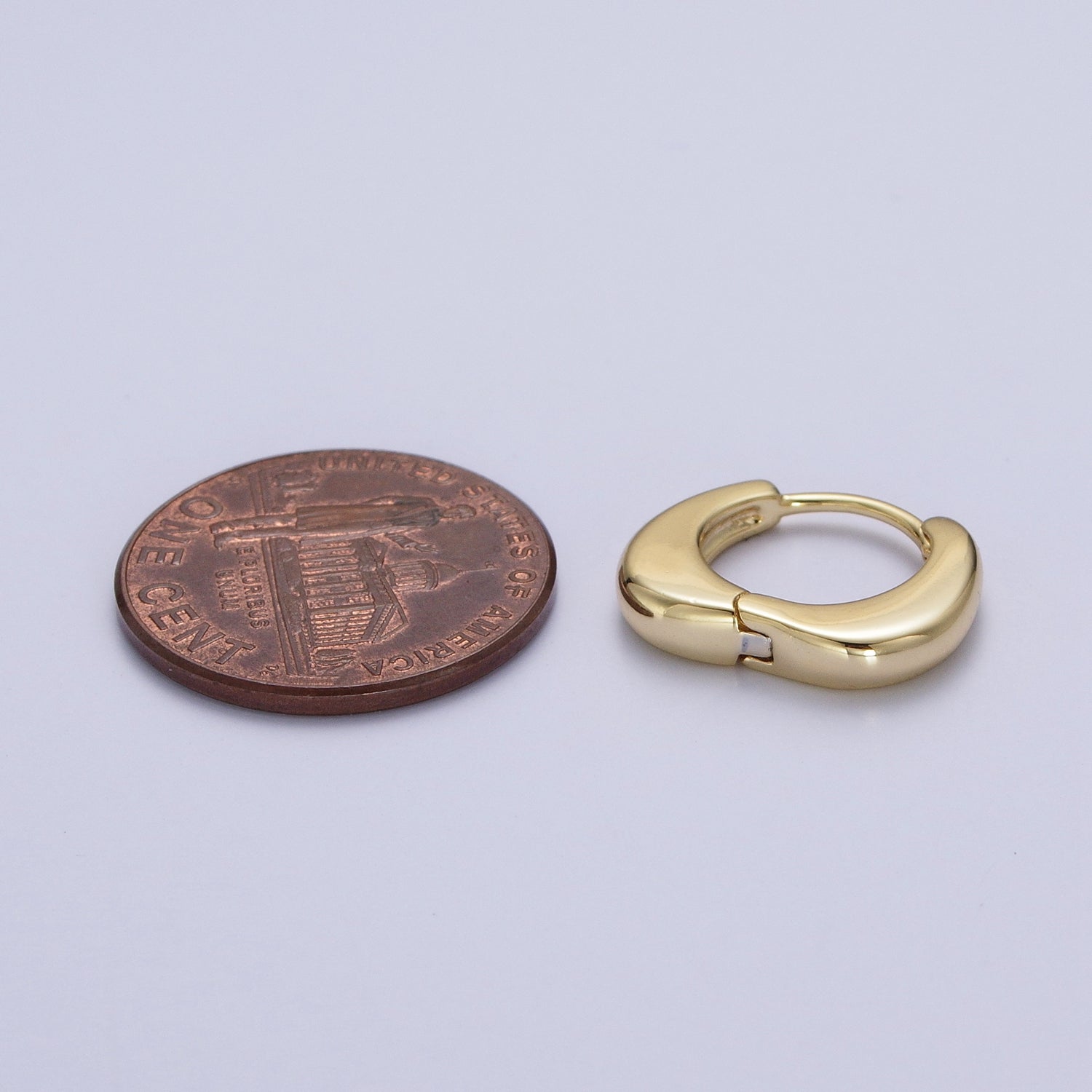 Minimalist Huggie Earring Gold Hoop Earring Modern Jewelry Y-048 - DLUXCA