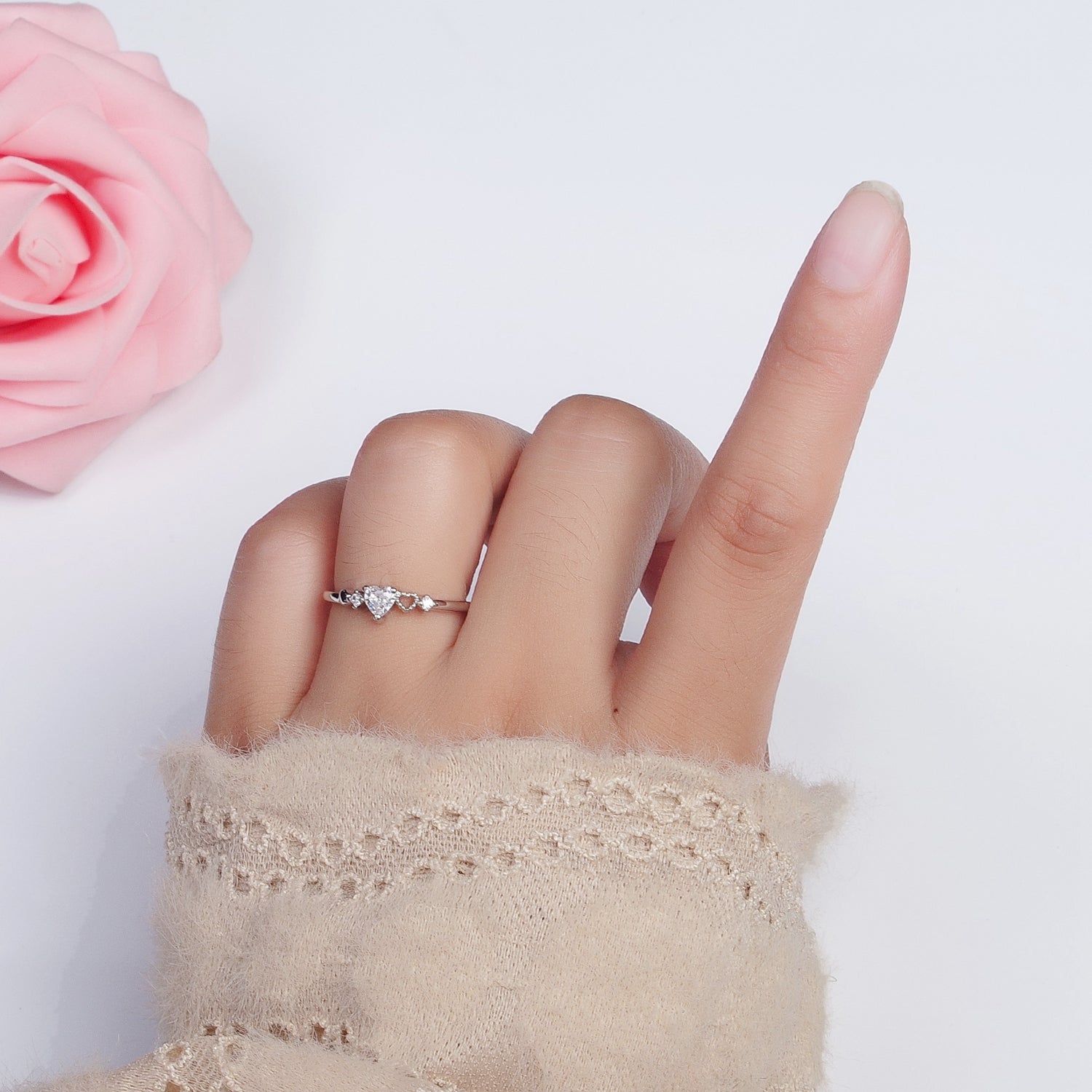 White Gold Filled Sweet Heart Clear CZ Silver Ring | Y386 - DLUXCA