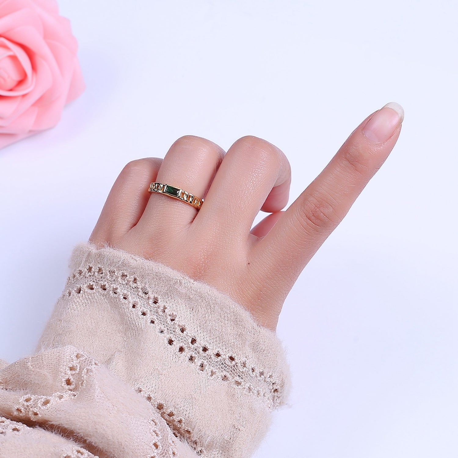 Dainty Chain Link Gold Band Emerald CZ Ring Cubic Zirconia Minimalist Ring Dainty Green CZ Adjustable Ring S-505 - DLUXCA