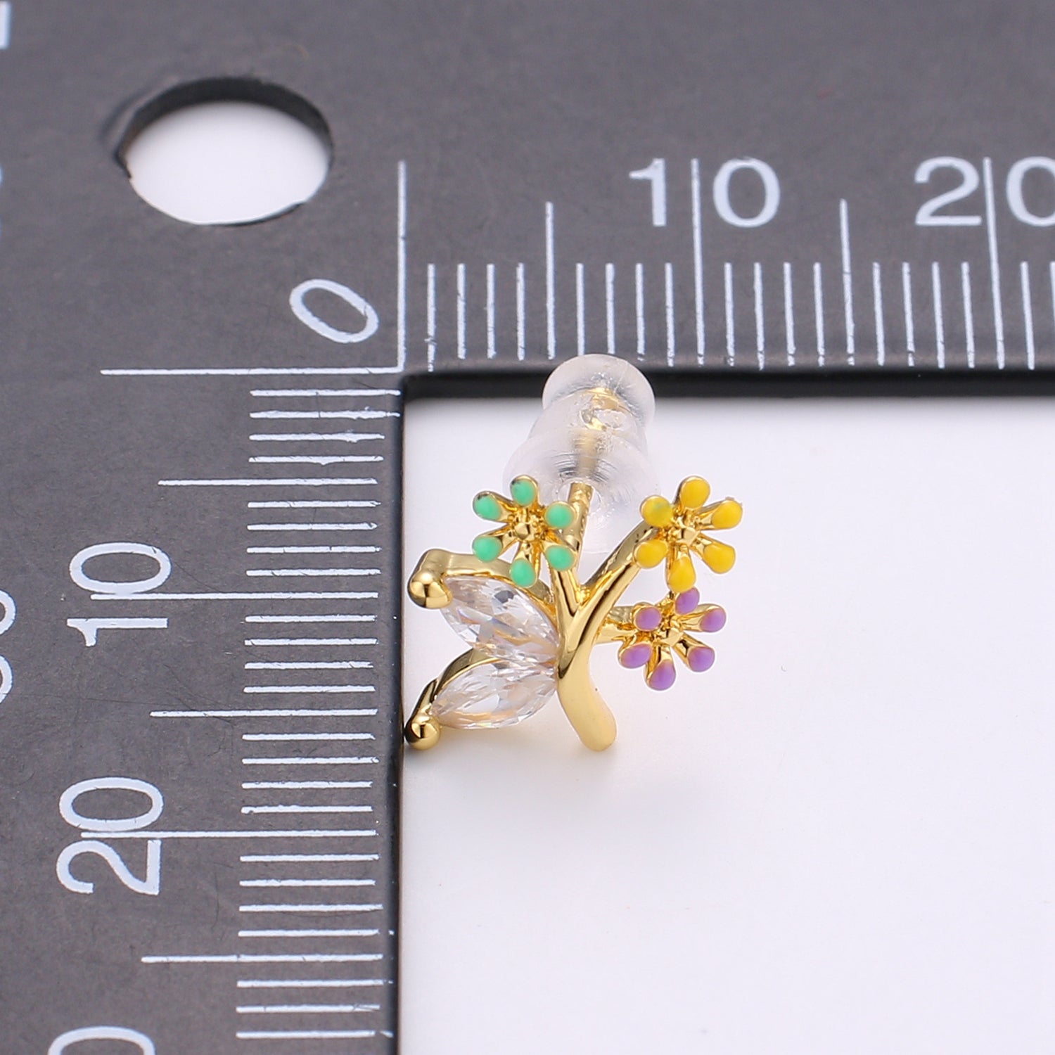 Silver Flower Stud Earring with Cz stone - DLUXCA