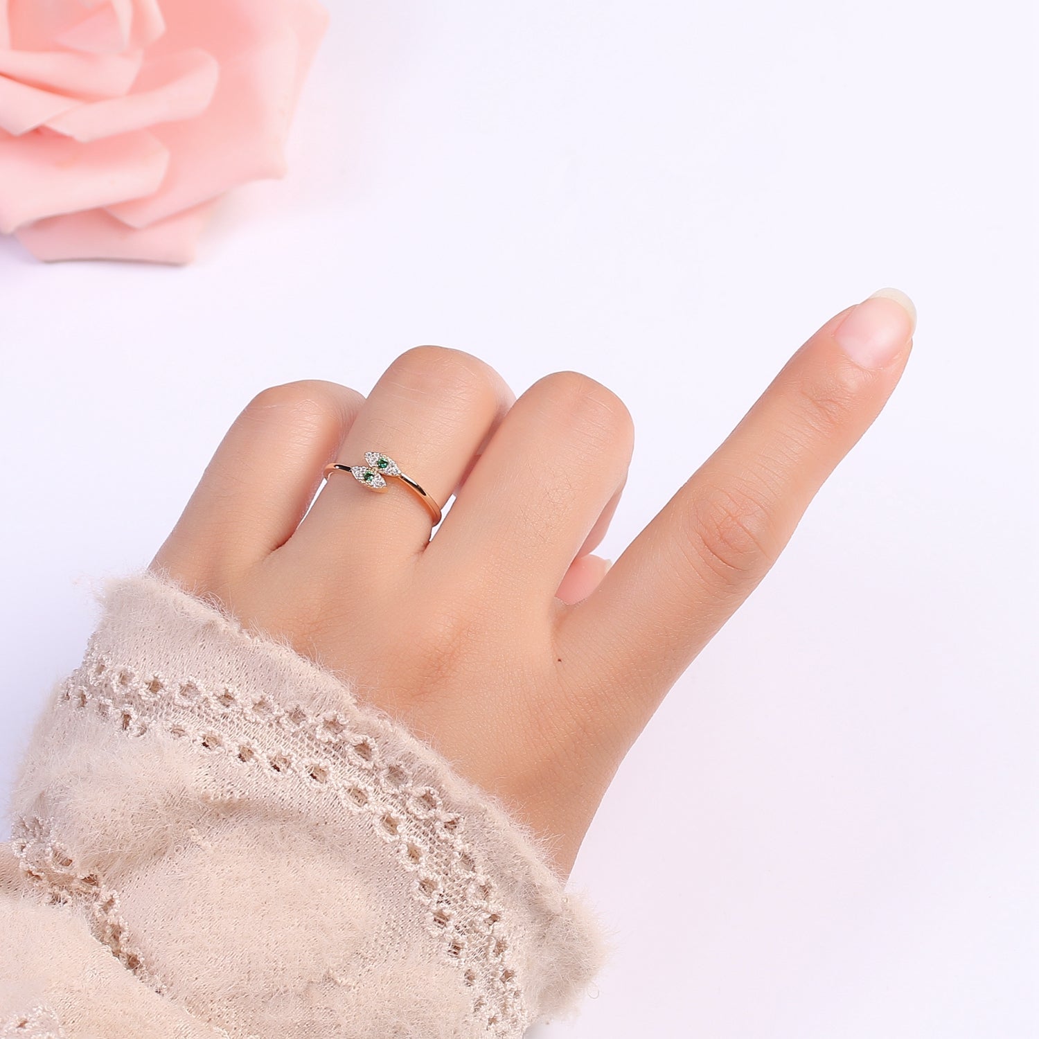 1pc End-to-end Crystal Eye on Golden Circle Ring CZ Gold Filled Geometric Casual Ring Jewelry P478 - DLUXCA