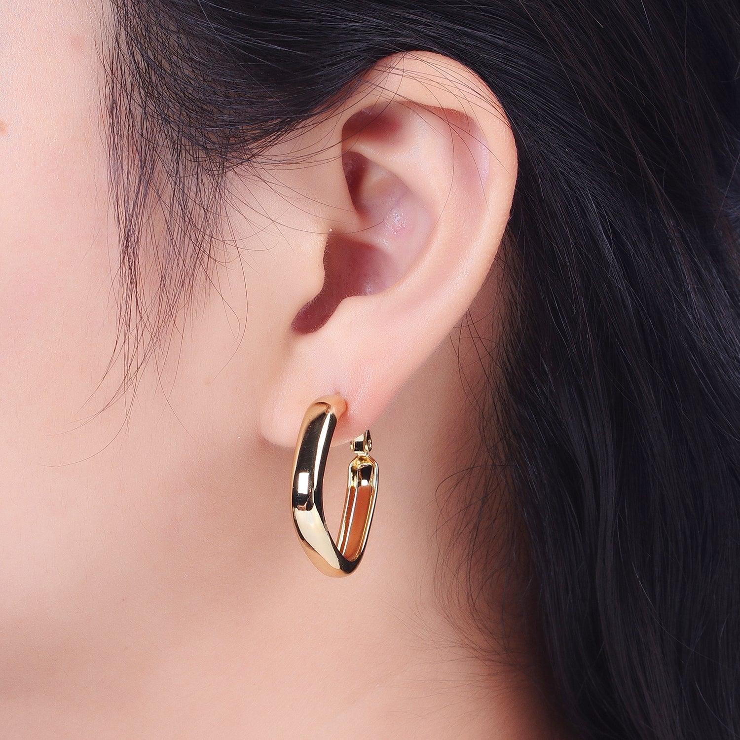 24K Gold Filled Geometric Boxy Block Latch Hoop Earrings | Y287 - DLUXCA