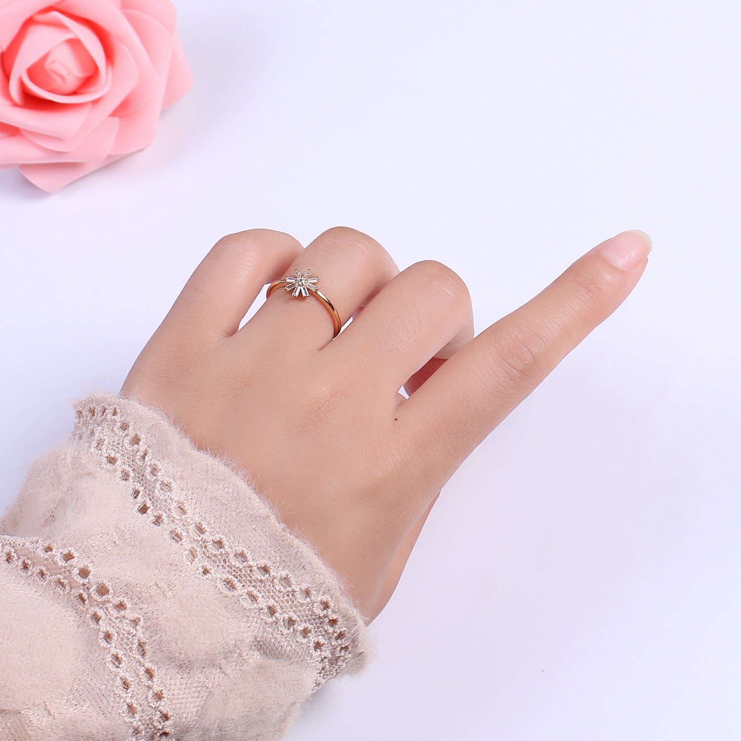 Daisy - Flower Ring - 18K Gold Filled Ring - Minimalist Ring - Stackable Ring - Thin Gold Ring - Birthday Gift - Gift For Her - DLUXCA