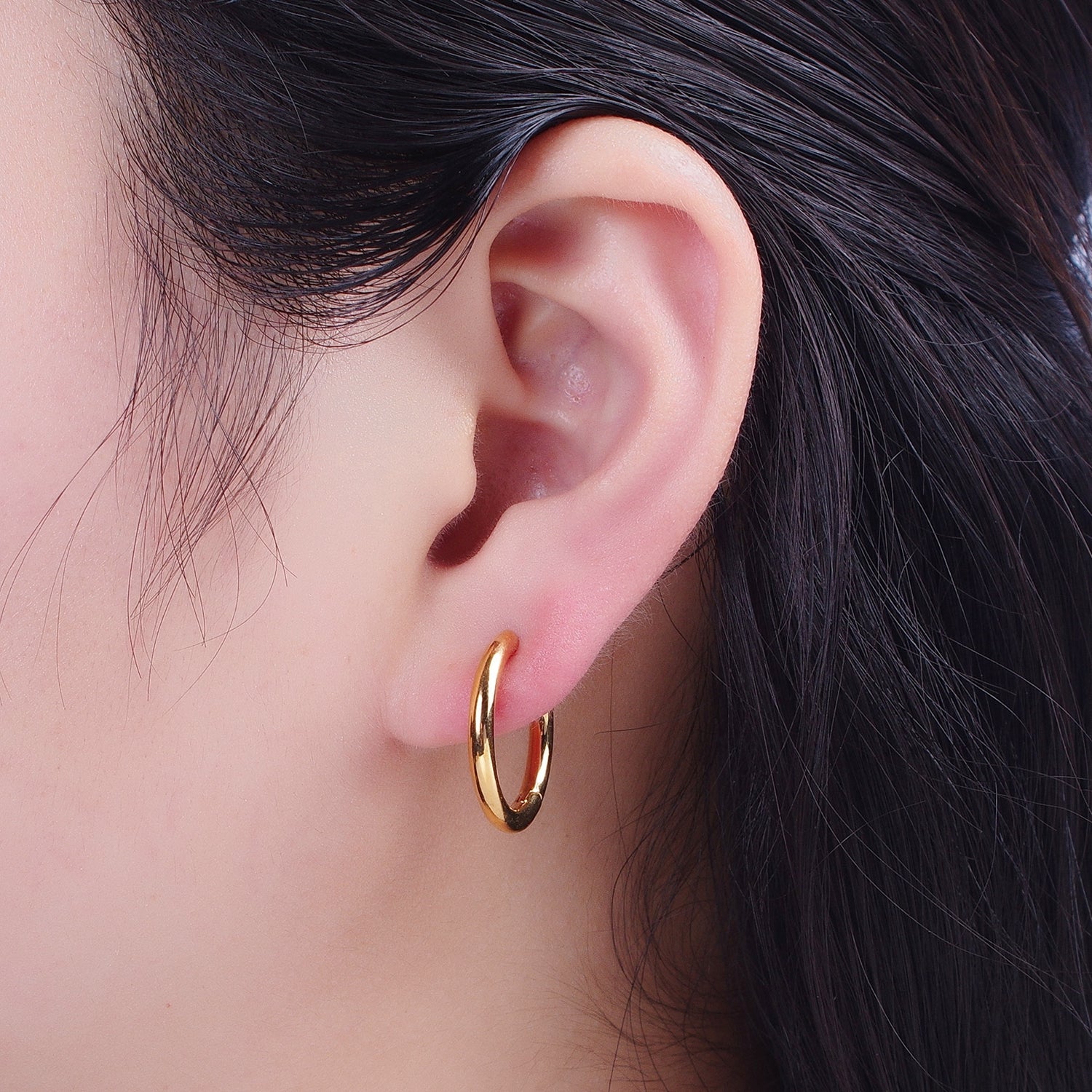 Gold Hoop Minimalist Huggie Hoop Earrings Perfect For Everyday Wear / Minimalist Earring / Perfect Gift | Q451 Q453 - DLUXCA