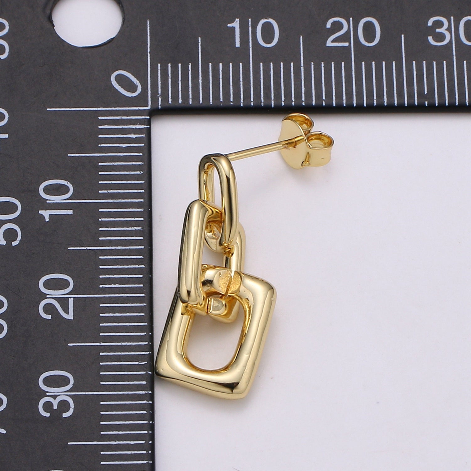 1 Pair Dainty Rectangle Link Charm Stud, Gold Plated Simple Earring Modern design Earring, Butterfly backing closure. Q341 - DLUXCA