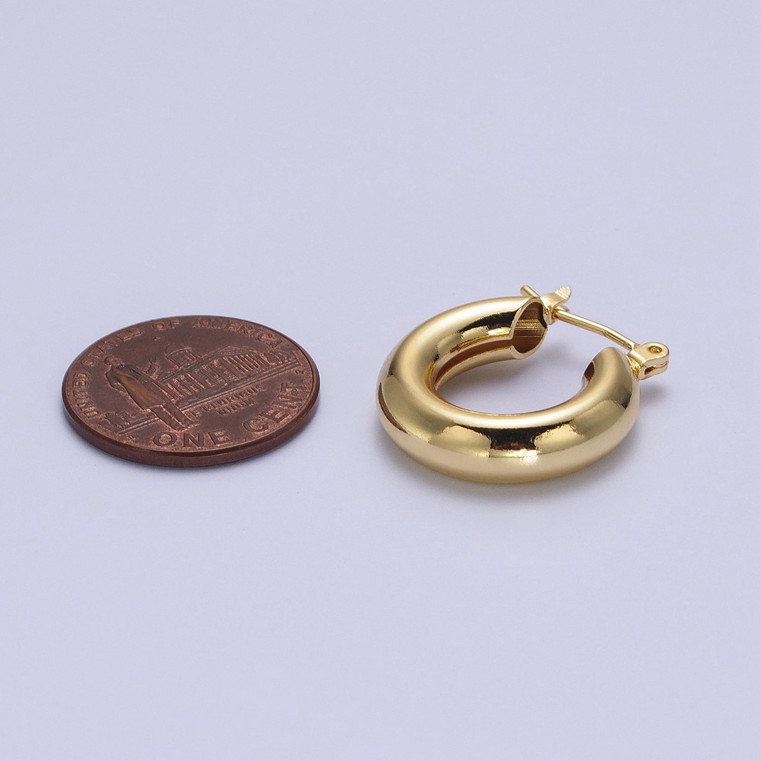24K Gold Filled Classic Wide Dome 20mm Latch Hoop Earrings in Gold & Silver | Y170 Y172 - DLUXCA