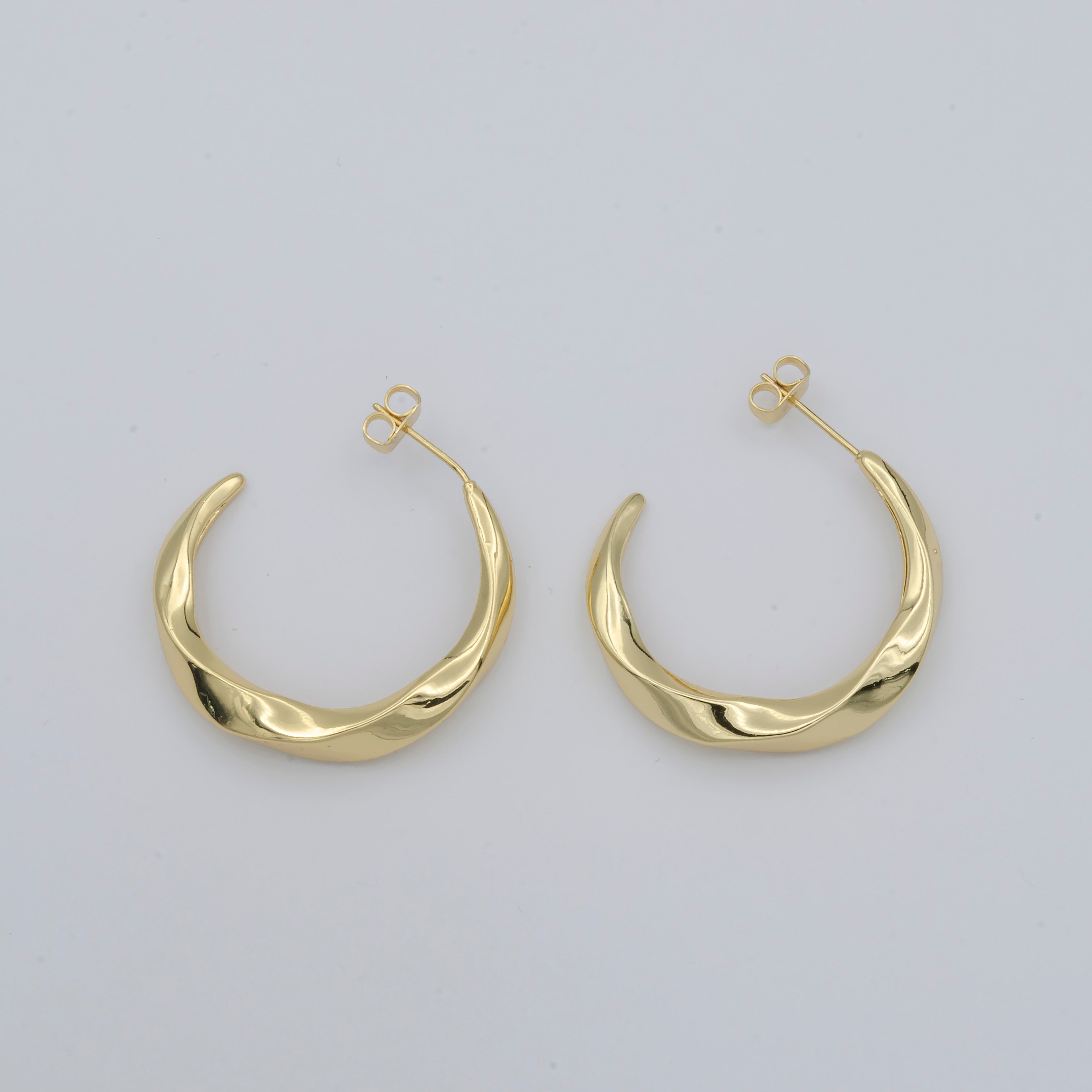 1pair Simple Golden Crescent Model Huggies Earrings, Plain Gold Filled Nature Night Object Formal/Casual Daily Wear Earring Jewelry P117 - DLUXCA