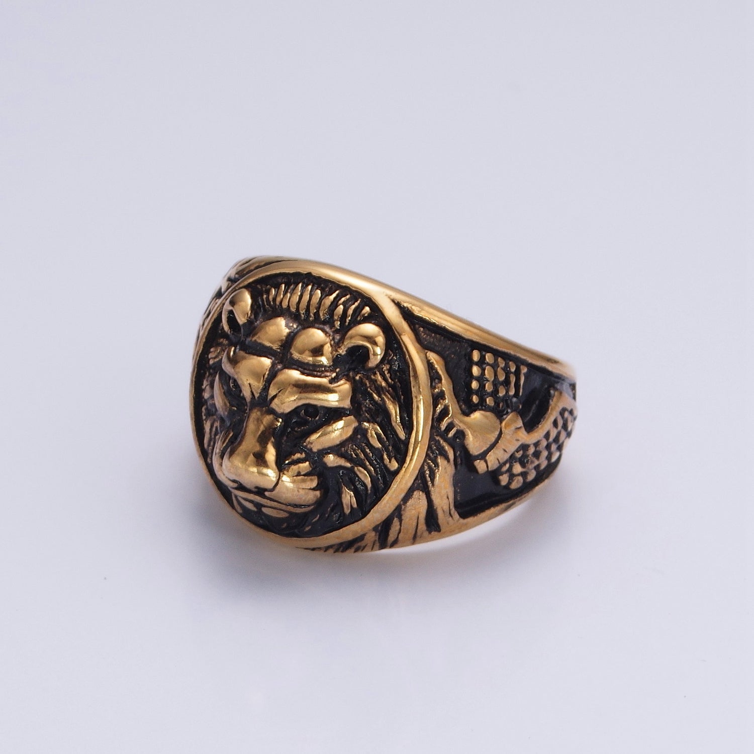 Men's Vintage Stainless Steel Ring Lion Head Shield Biker Gold / Silver Band Men Jewelry S-049 S-050 S-051 - DLUXCA