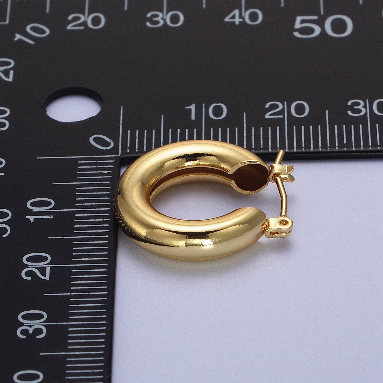 24K Gold Filled Classic Wide Dome 20mm Latch Hoop Earrings in Gold & Silver | Y170 Y172 - DLUXCA