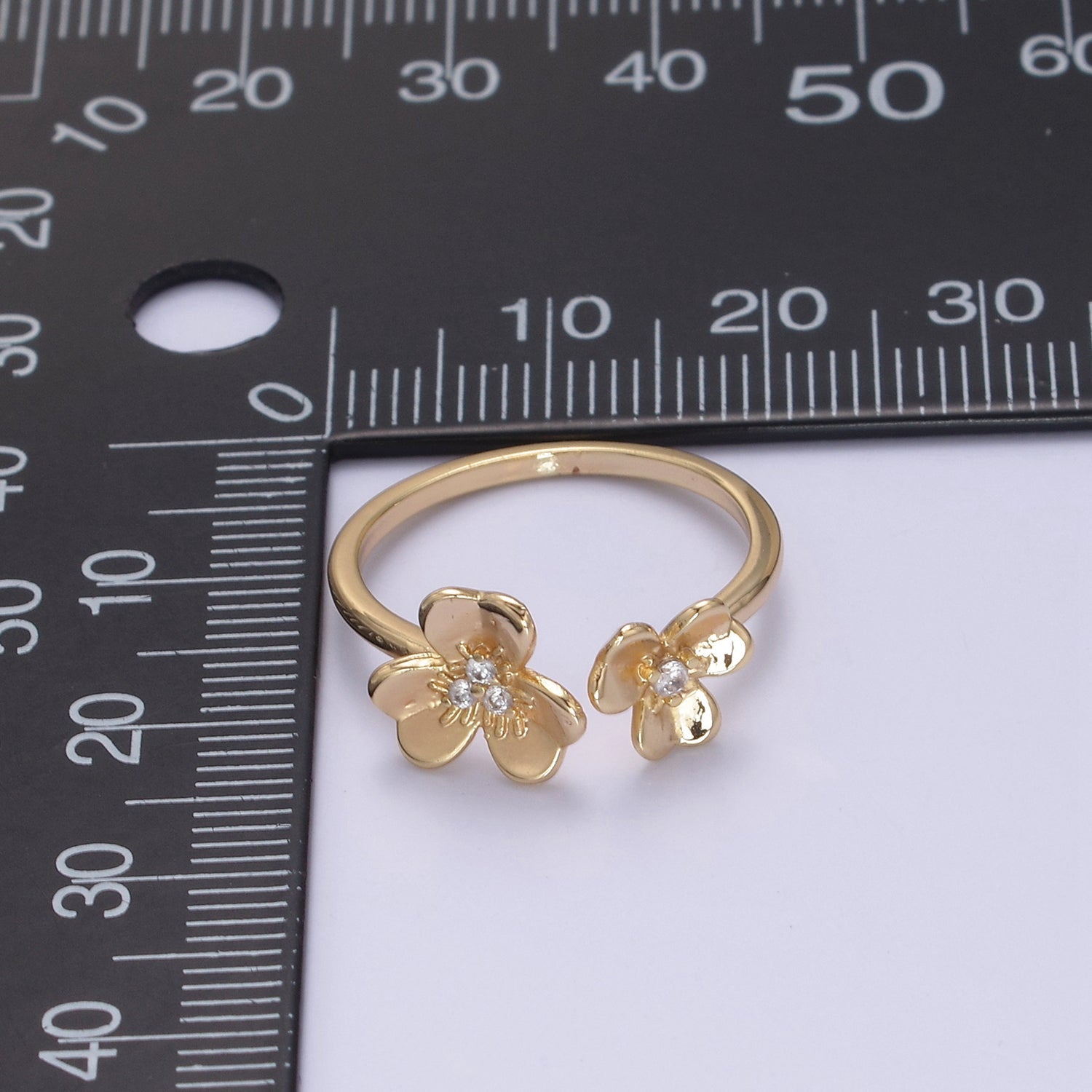 Dainty Daisy Ring in Gold / Silver Open Adjustable Flower Ring U-493 - DLUXCA