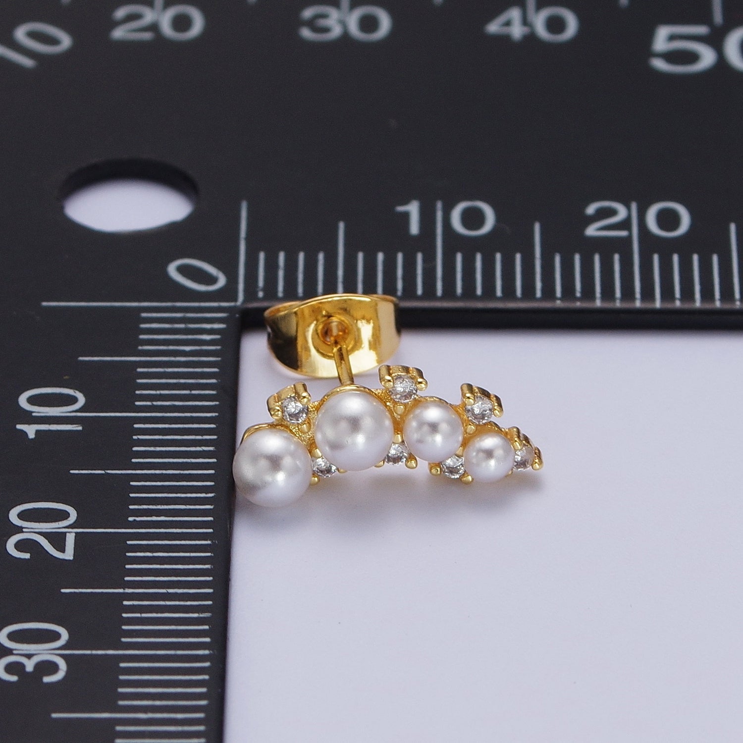 Gold Crescent Round White Pearls Stud Earrings | Y116 - DLUXCA